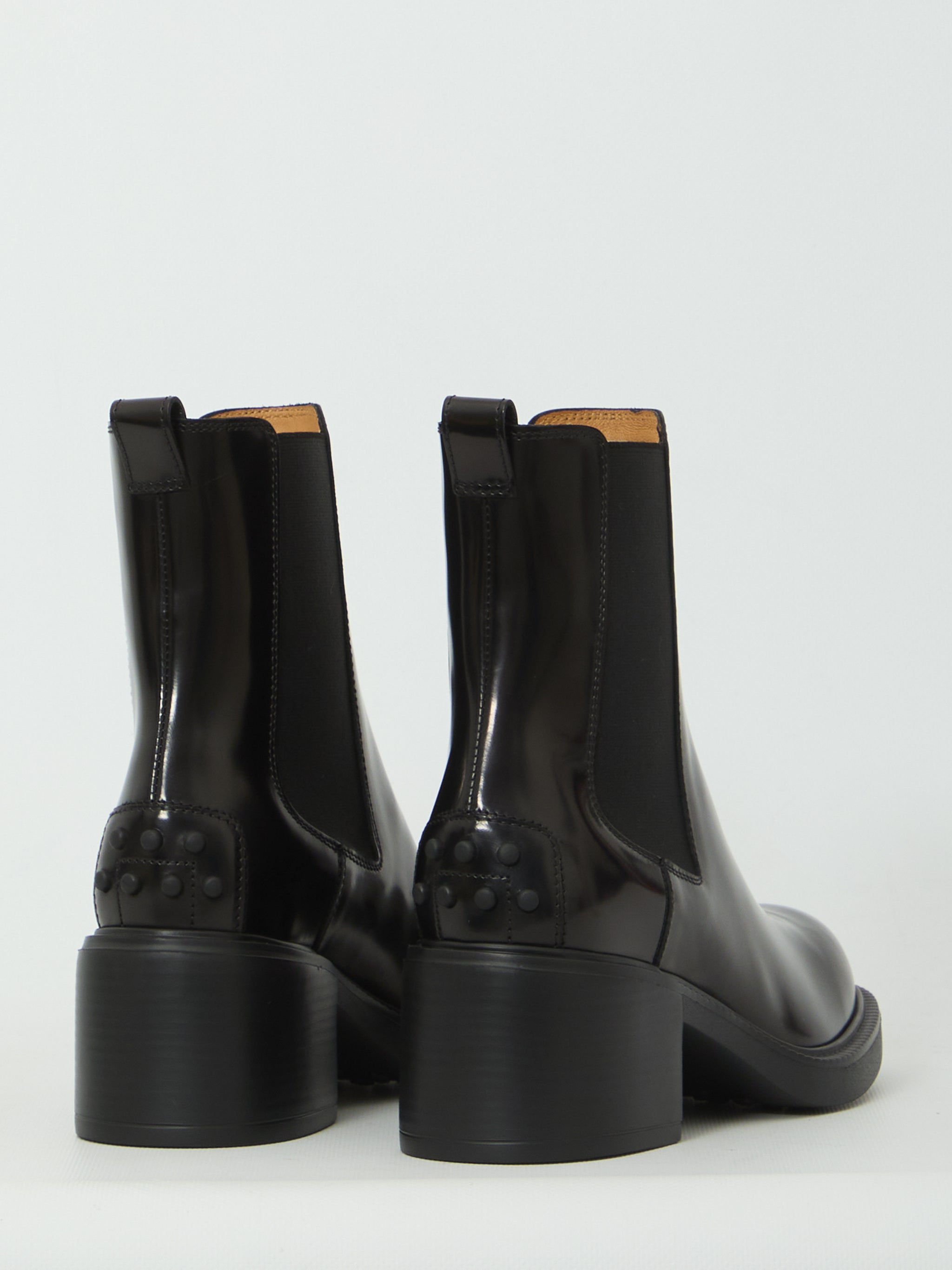 ankle boot in leather