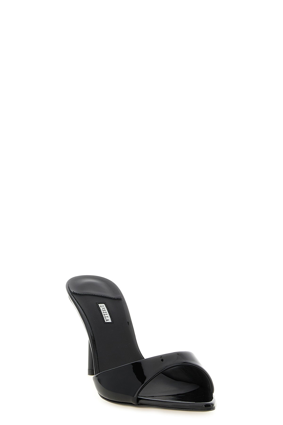 le silla bella mule sandals stand out for an essential and rigorous silhouette