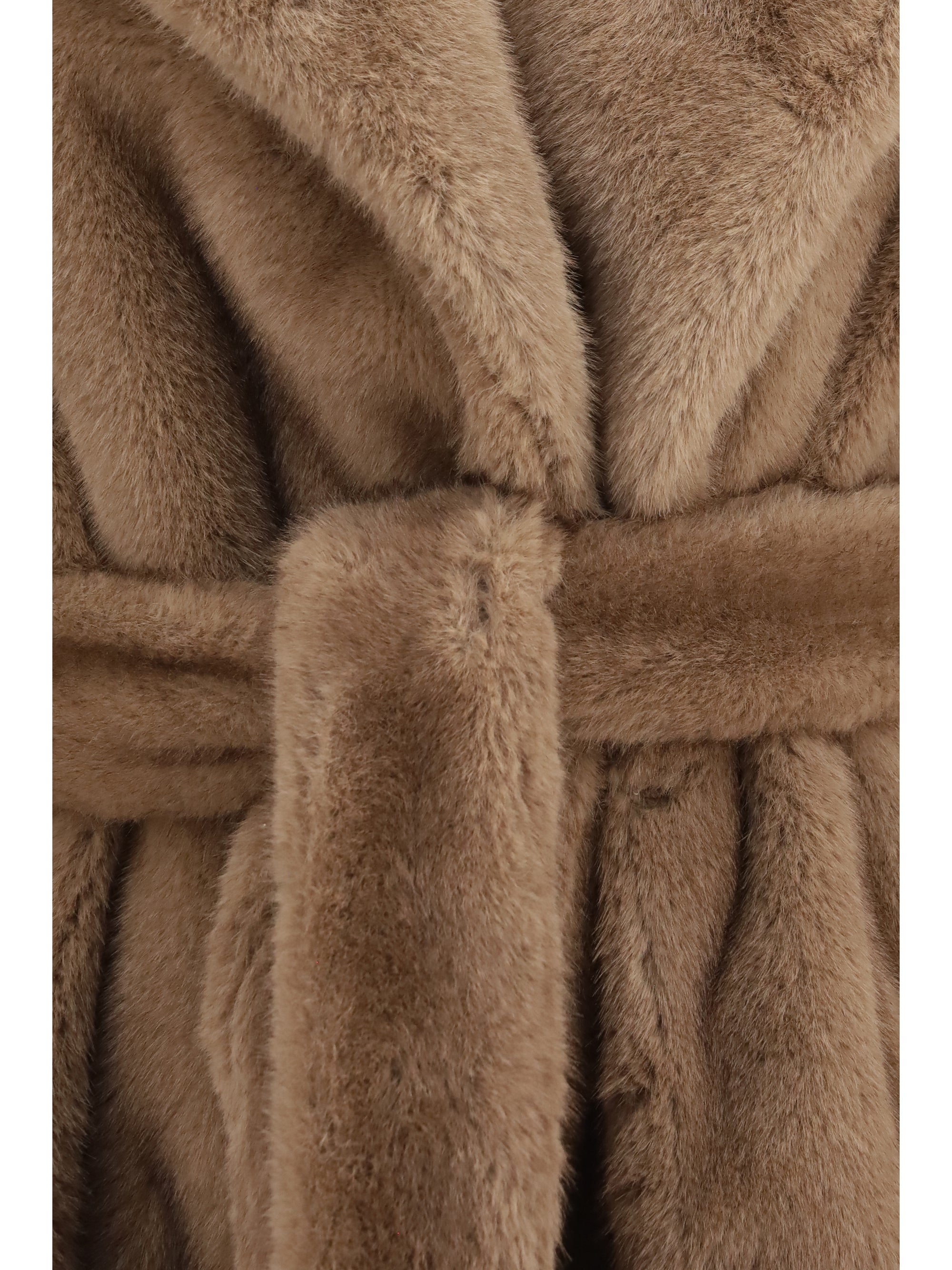 miss coat in faux fur