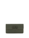 vlogo signature grainy calfskin chain wallet
