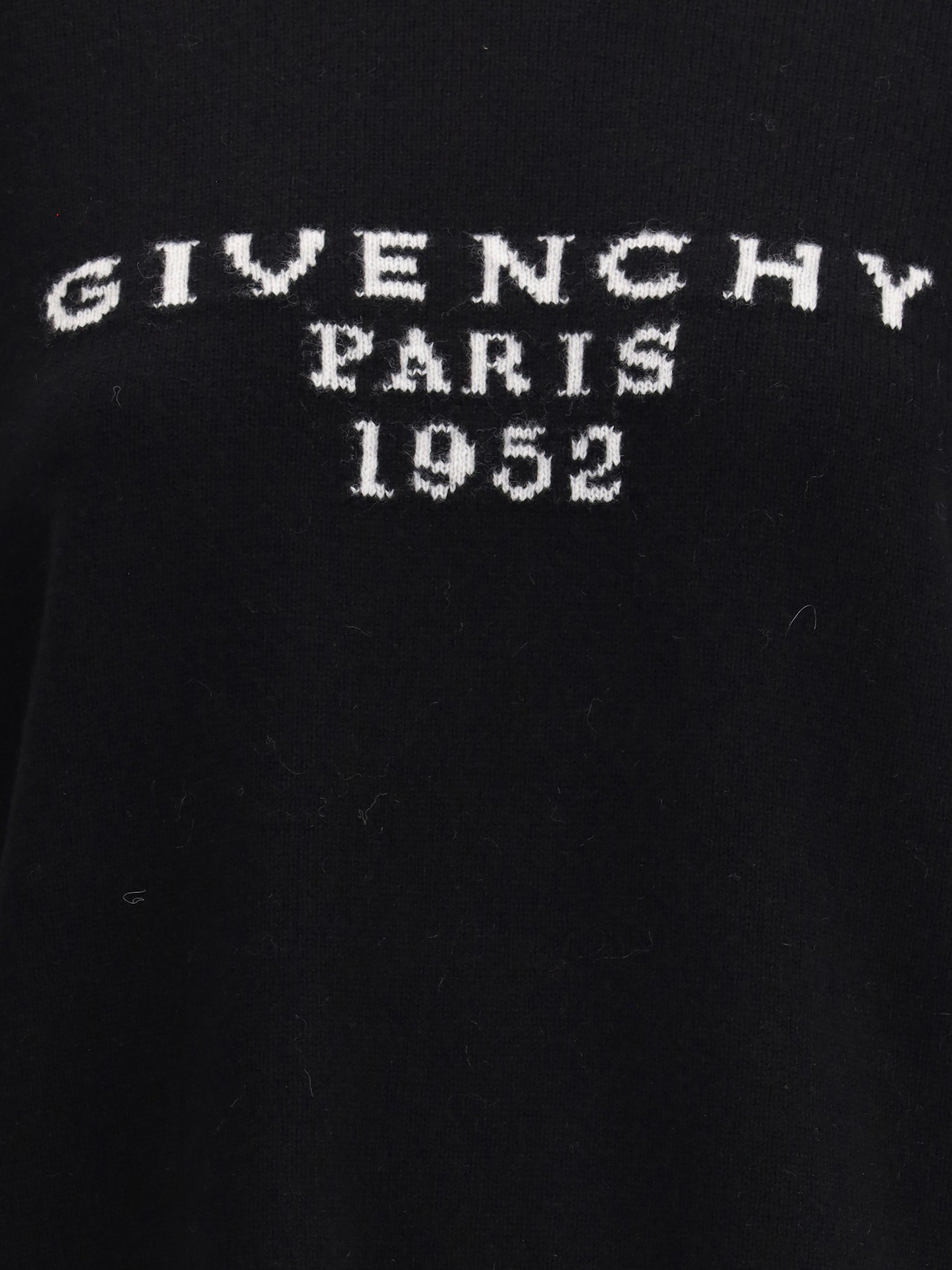 GIVENCHY L crew neck wool sweater 