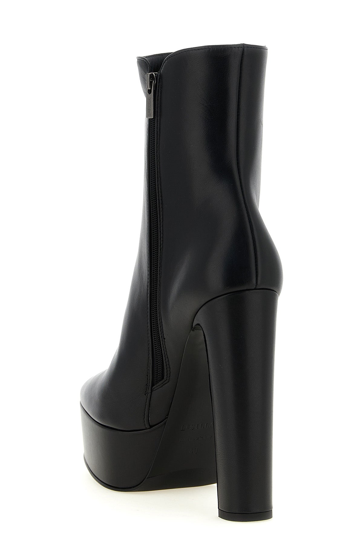 le silla nora nemesi ankle boots redefines the codes of structured footwear thro