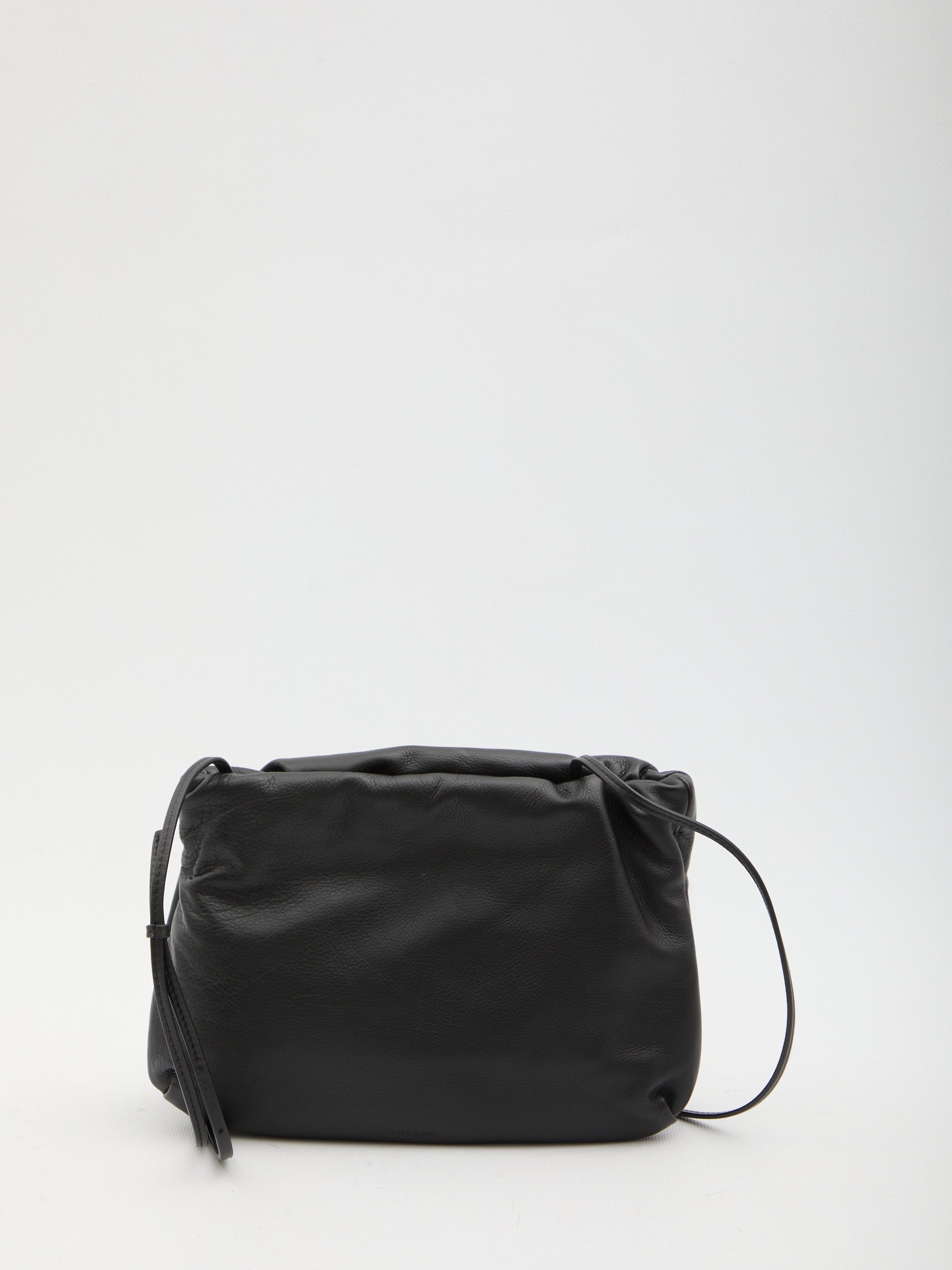 black bourse pochette