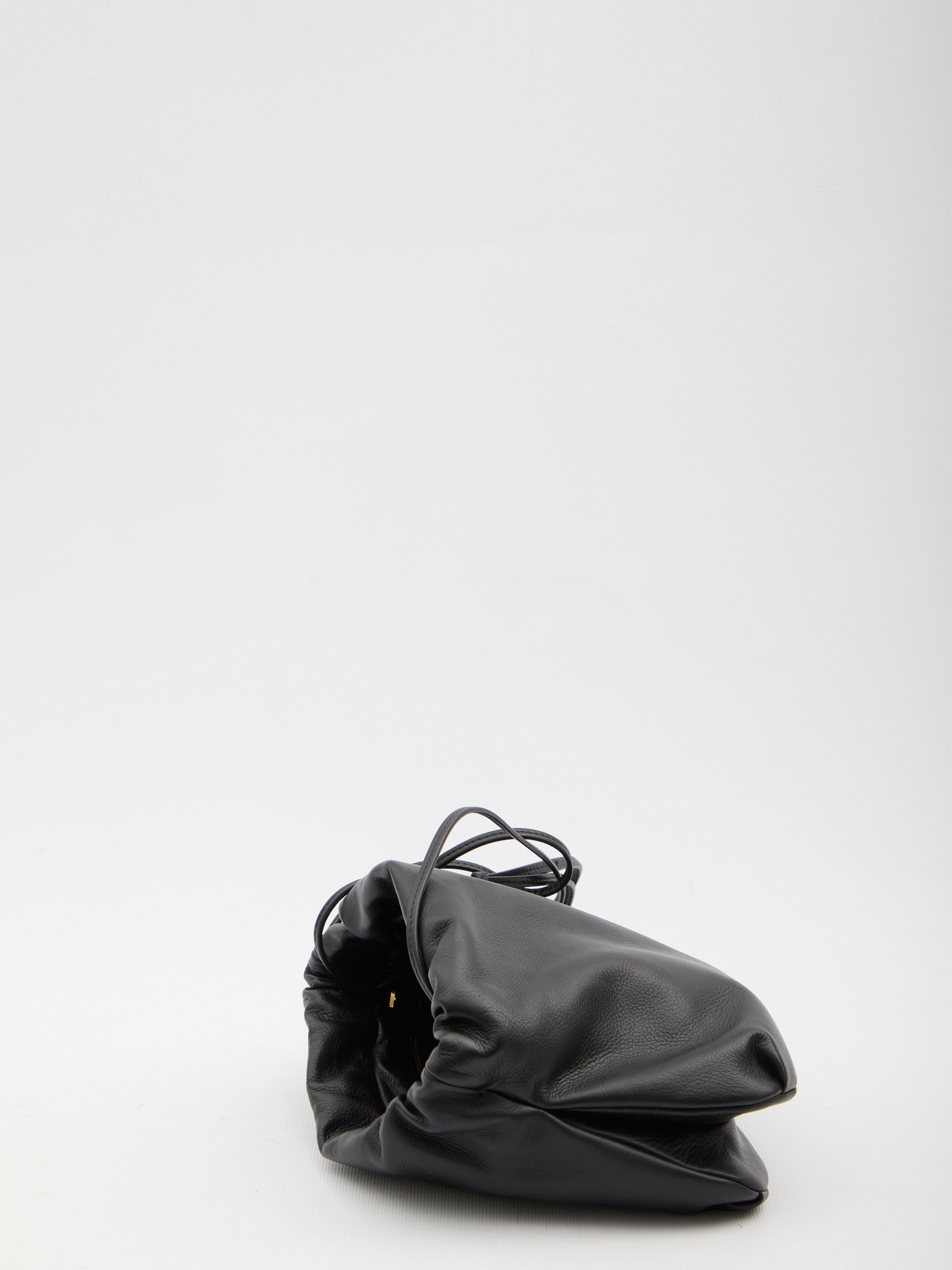 black bourse pochette