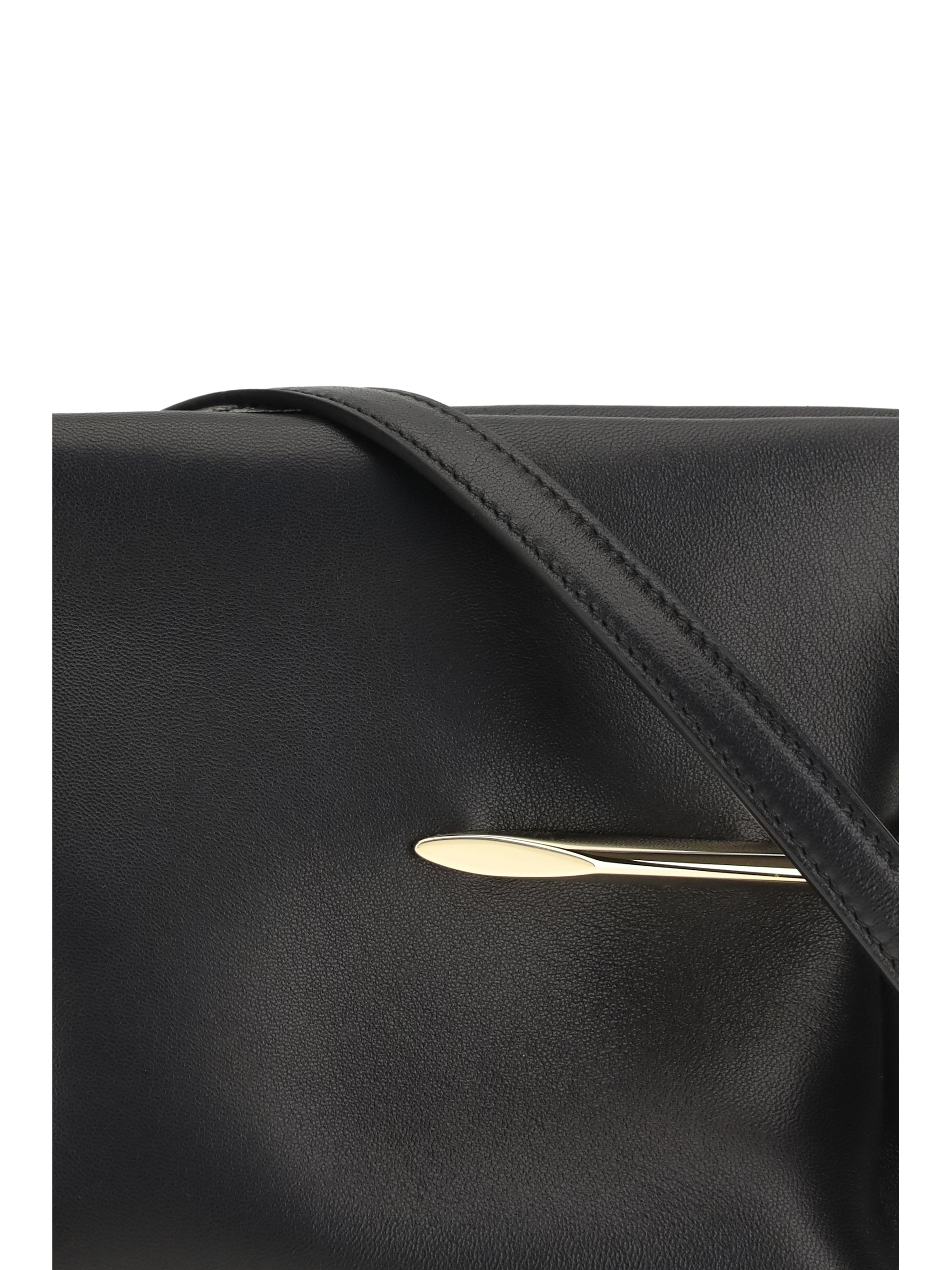 pinch soft clutch in nappa leather