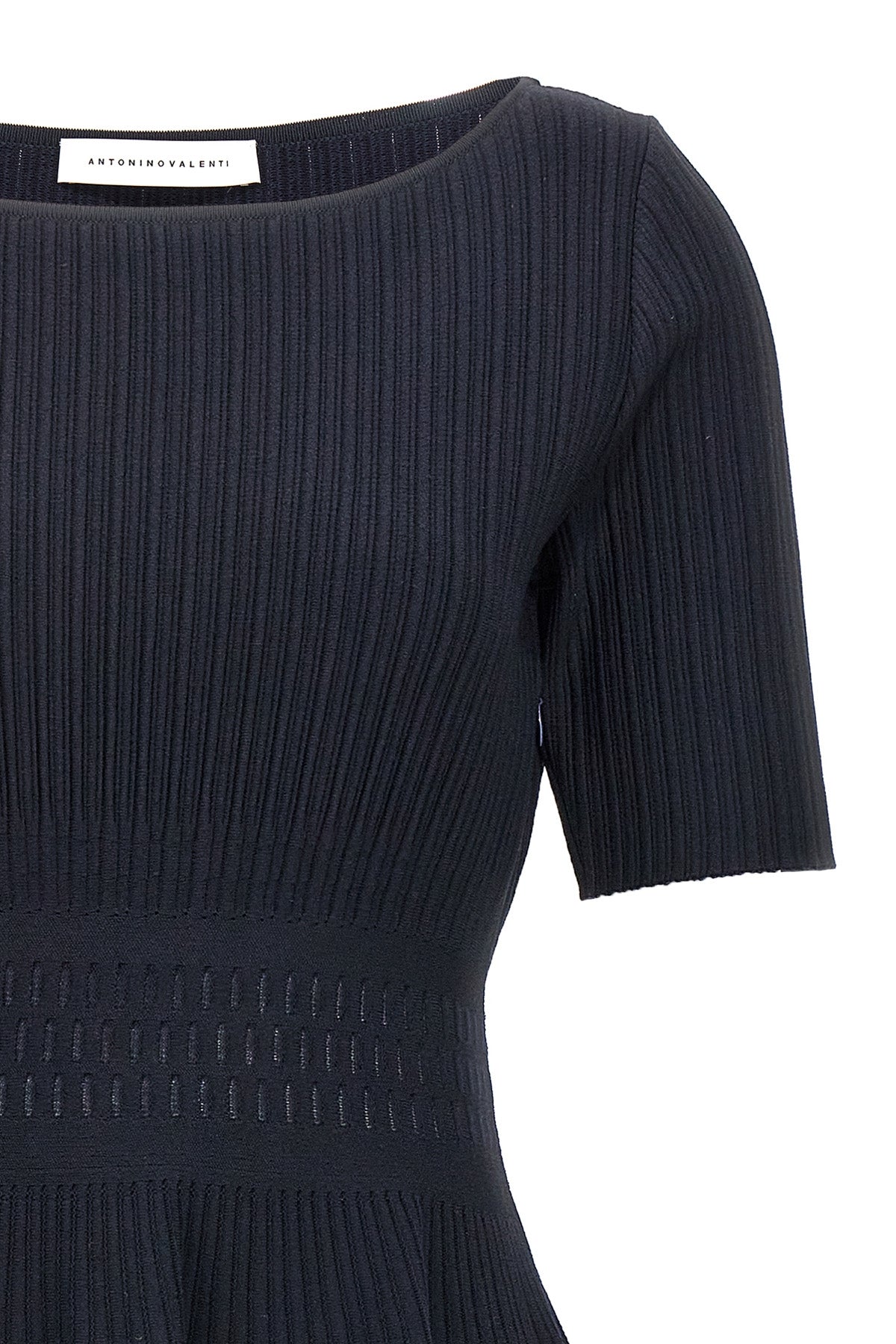 hela dress in stretch textured fabric