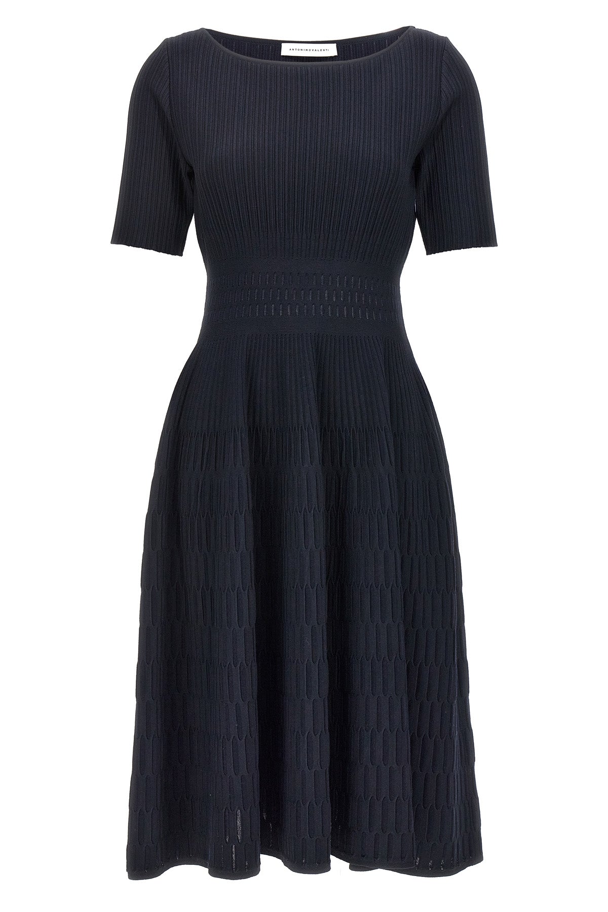hela dress in stretch textured fabric
