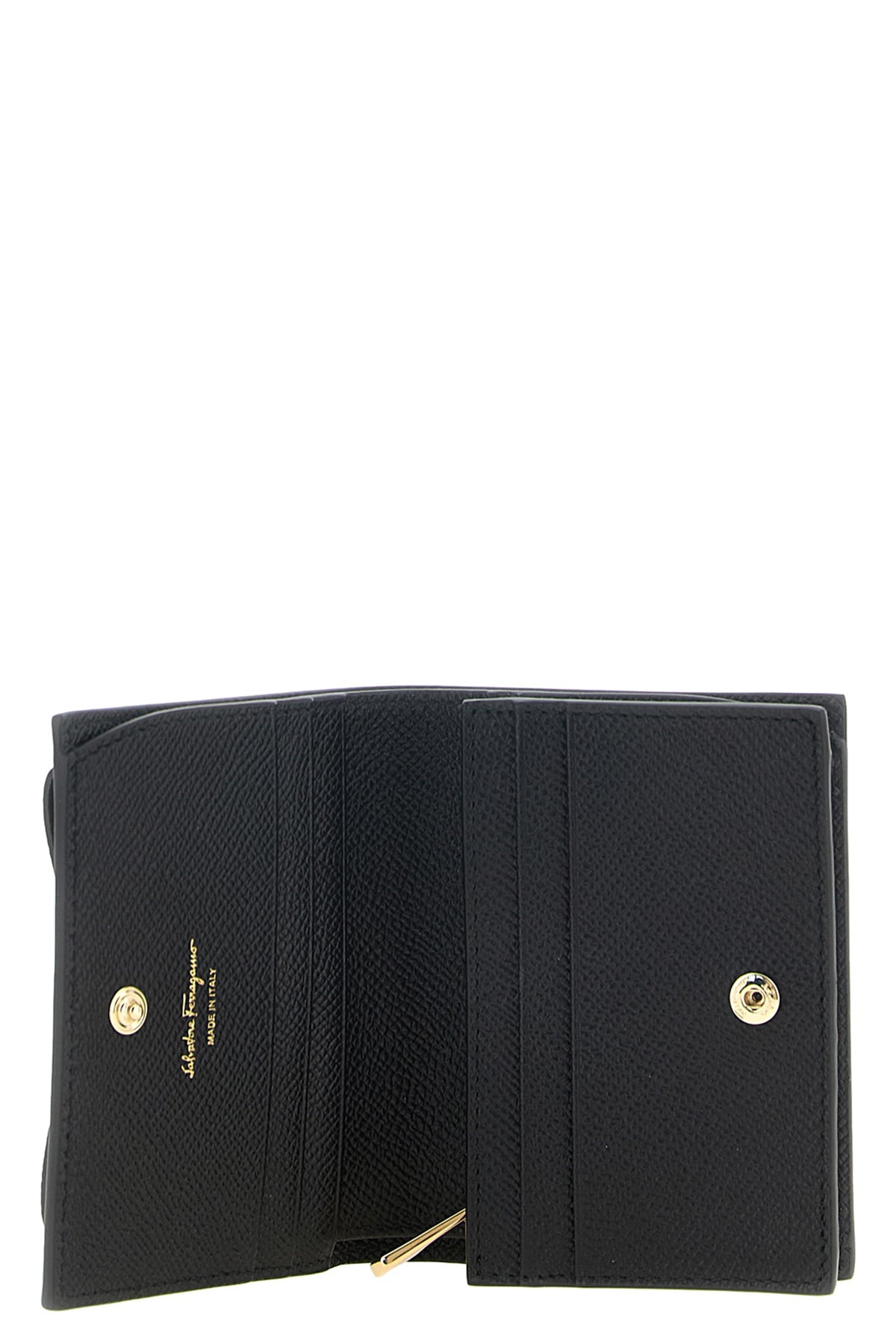 the ferragamo vara bow portfolio stands out for its compact construction in fi