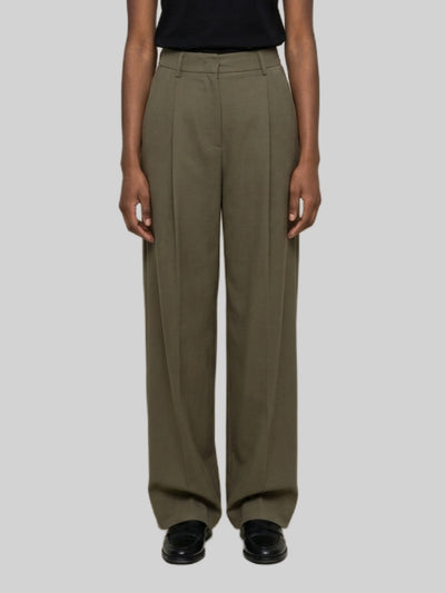 light stretch canvas pants in military green
