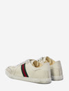 stretch sneakers