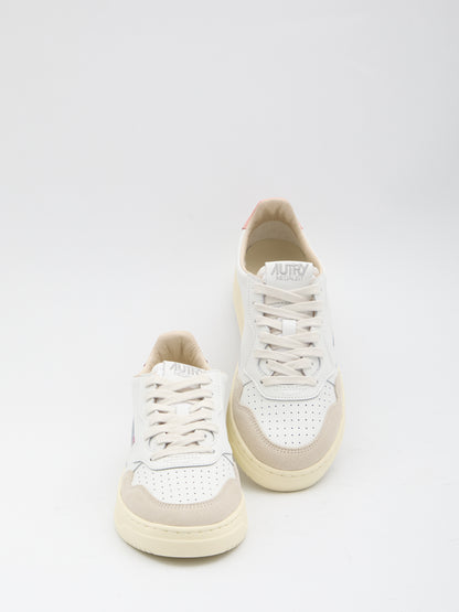 AUTRY 36 medalist low sneakers 
