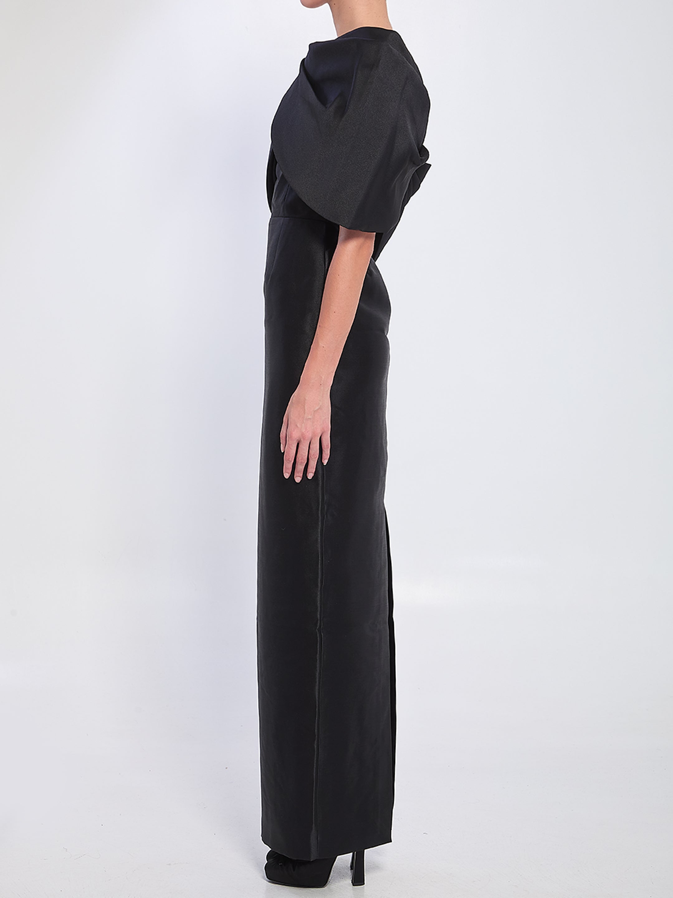 SOLACE LONDON 10 davina maxi dress in black 