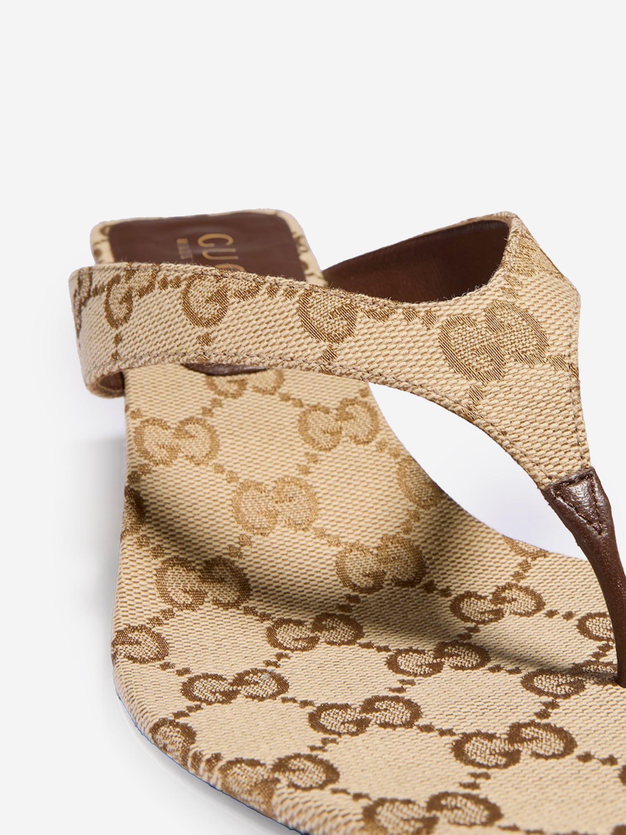 vittoria thong sandals