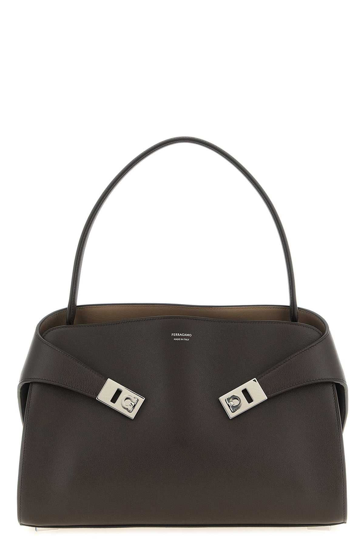 the ferragamo hug soft (m) shoulder bag stands out for its soft and enveloping