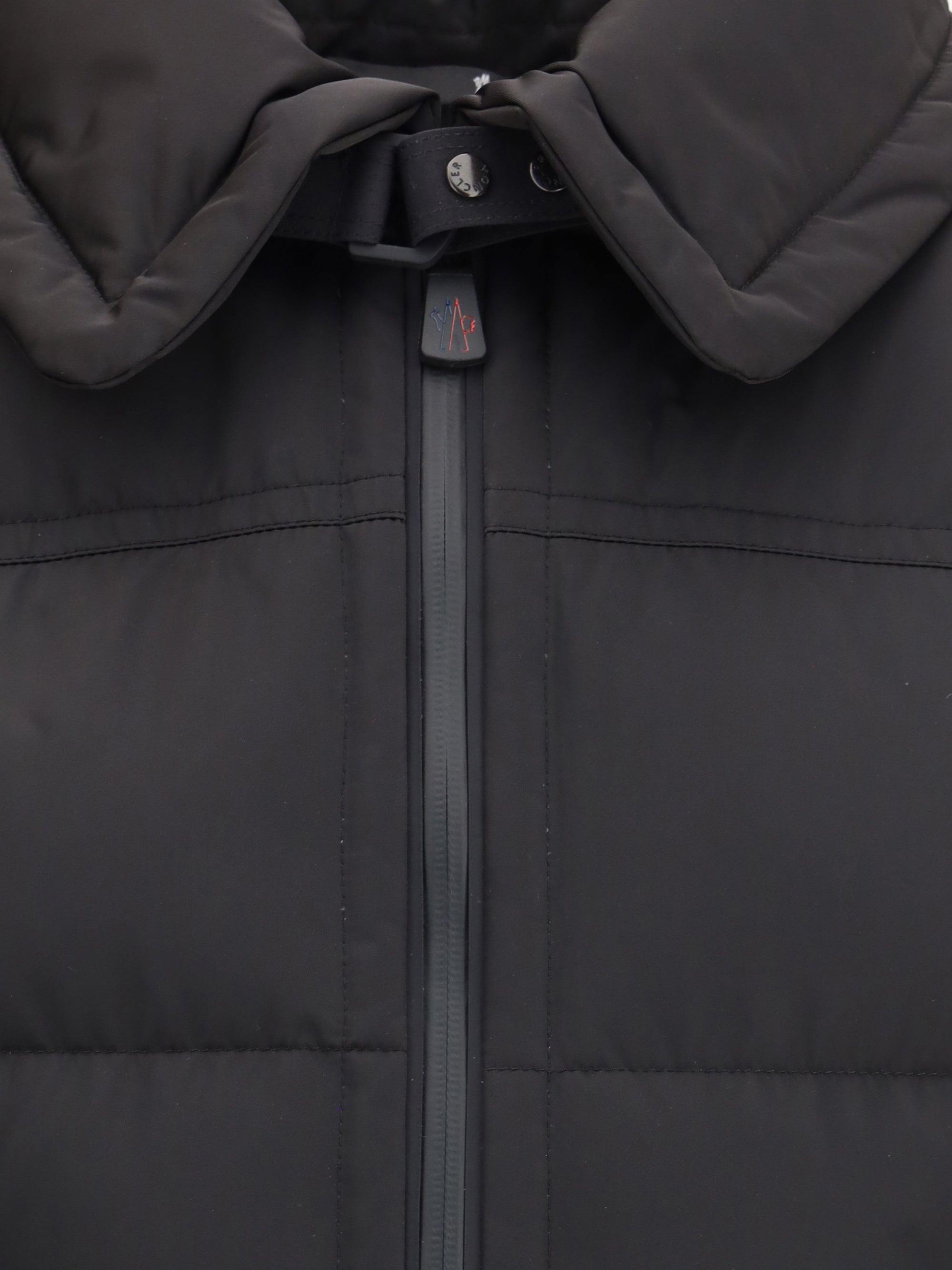 MONCLER GRENOBLE 2 hallaine vest