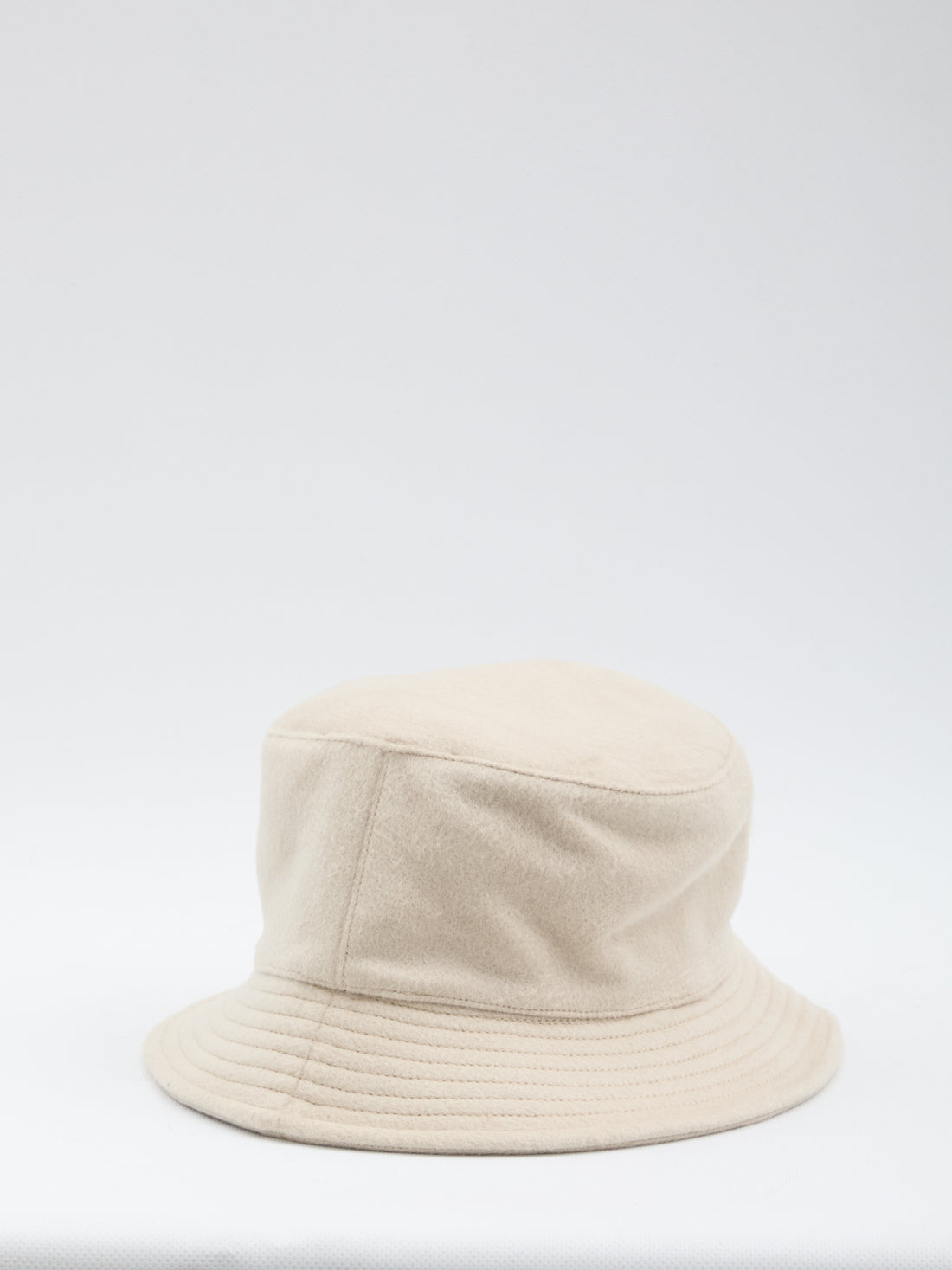 JACQUEMUS 56 le bob bucket hat 