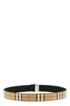 the burberry reversible belt features the iconic vintage check pattern on one si