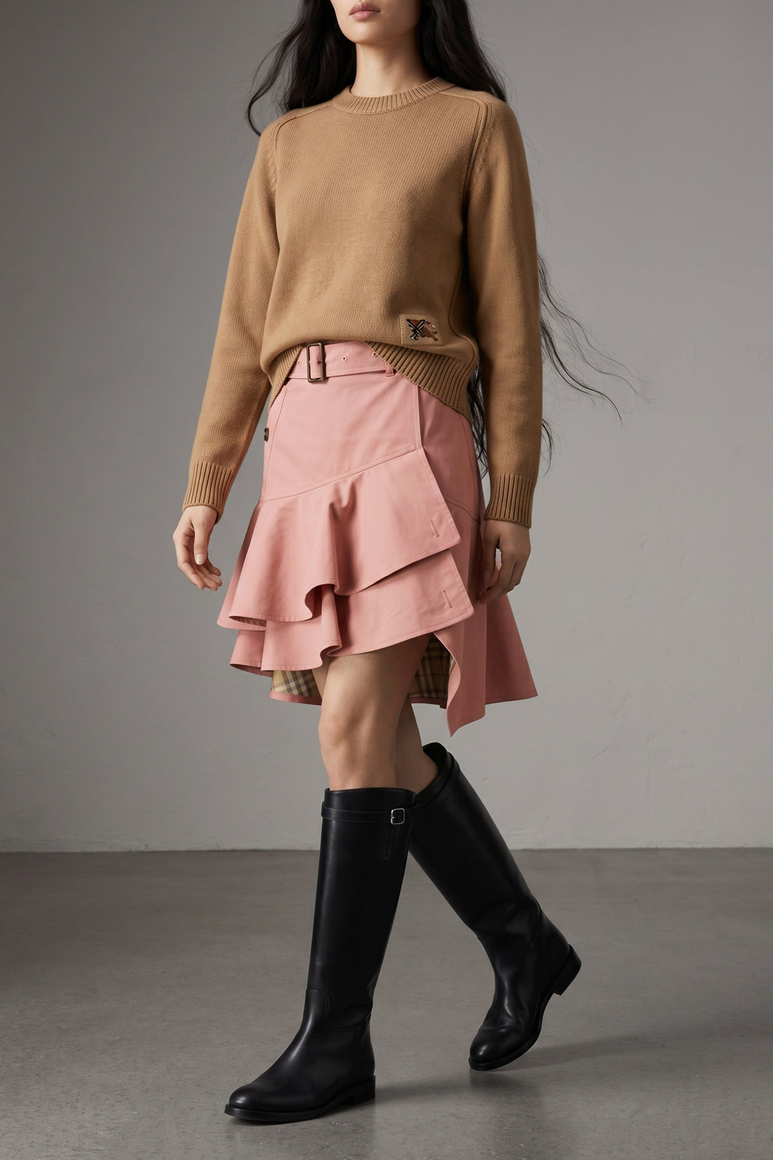BURBERRY L the burberry janelle sweater exemplifies the refined construction of knitwear