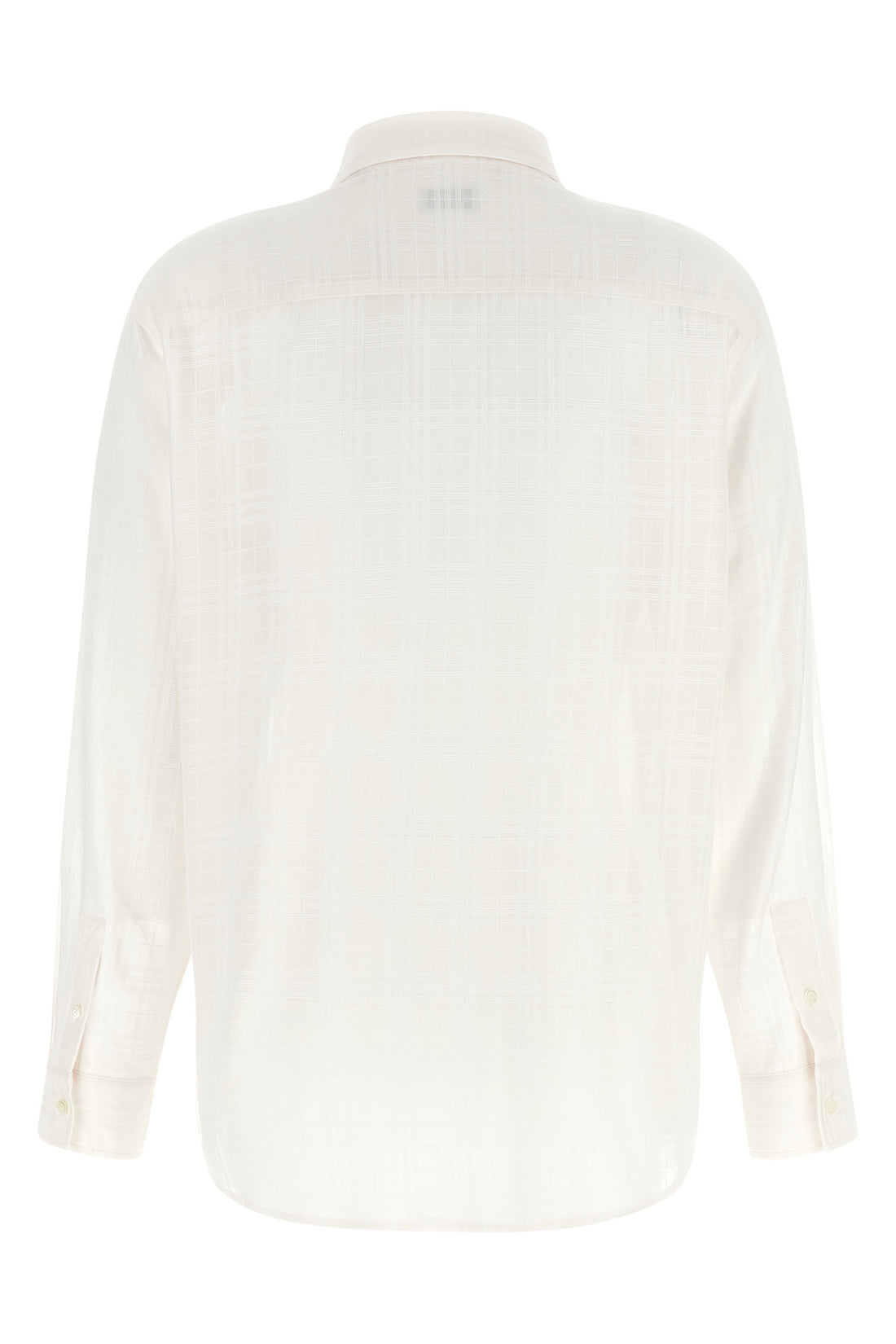 BURBERRY 6 the burberry emma shirt redefines the codes of everyday elegance through metic