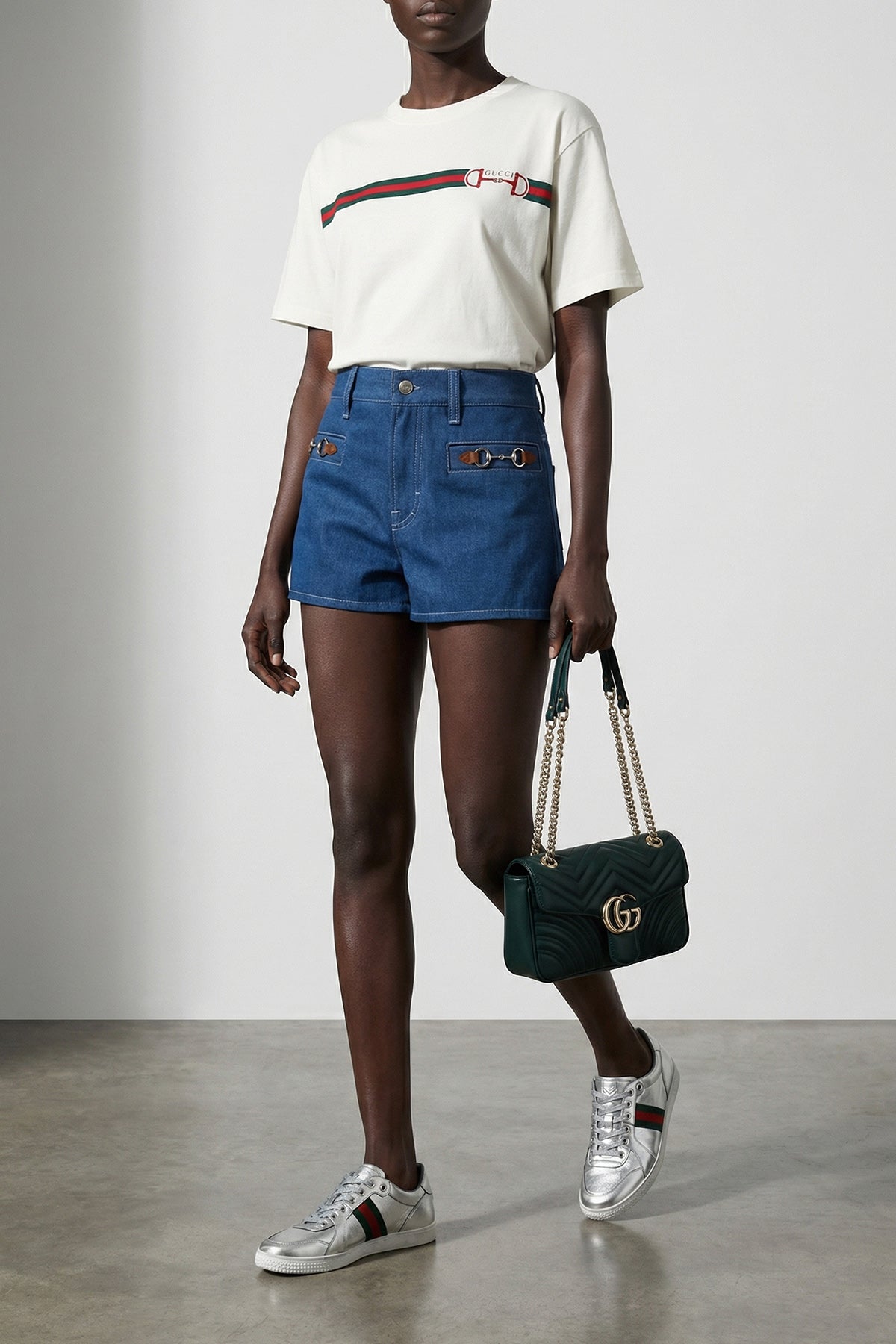 gg marmont shoulder bag in chevron matelassé lambskin
