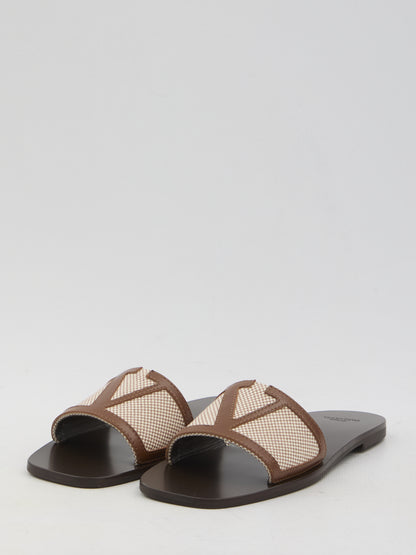 VALENTINO GARAVANI 36 superstar slide sandals