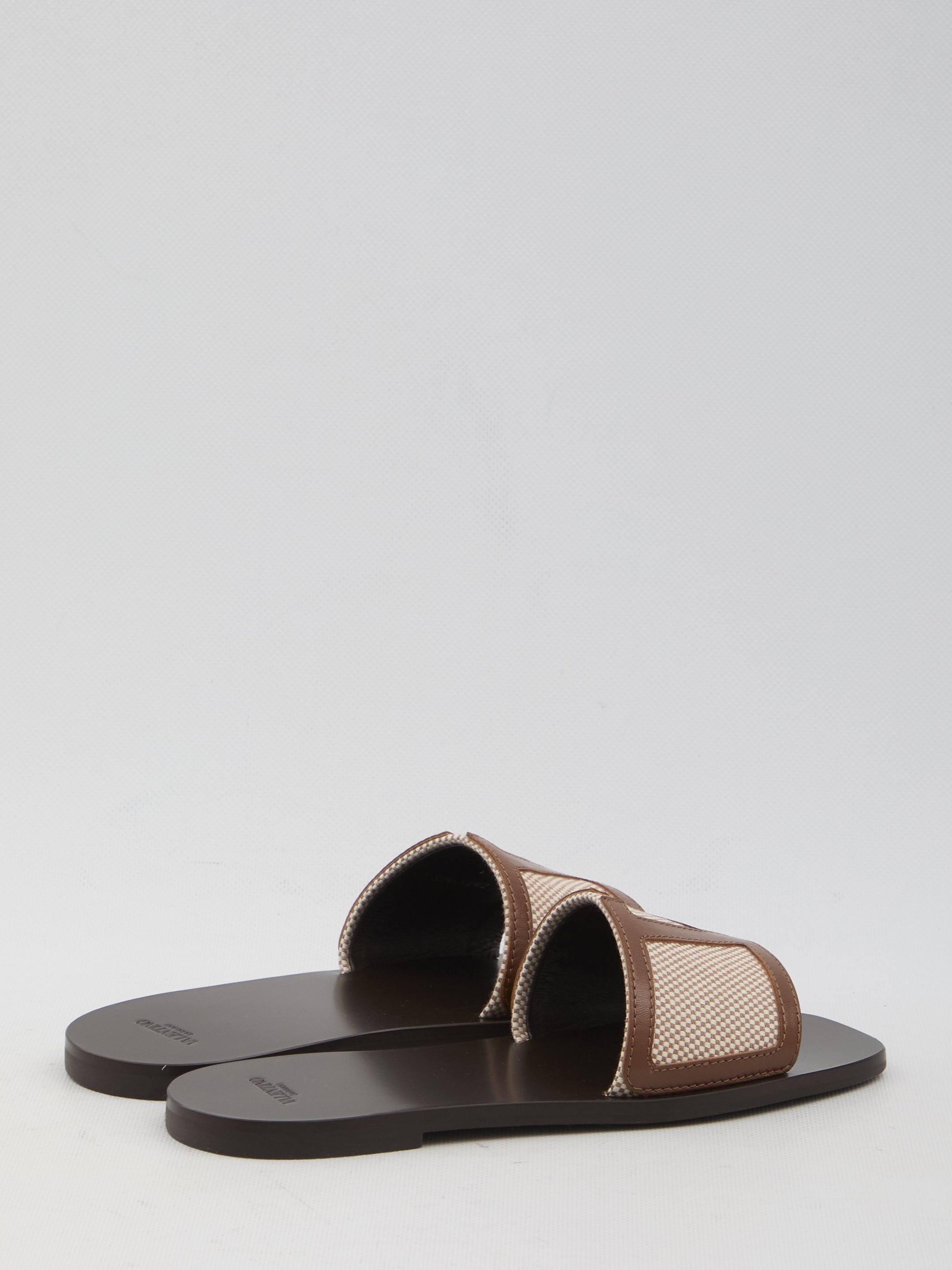 VALENTINO GARAVANI 36 superstar slide sandals