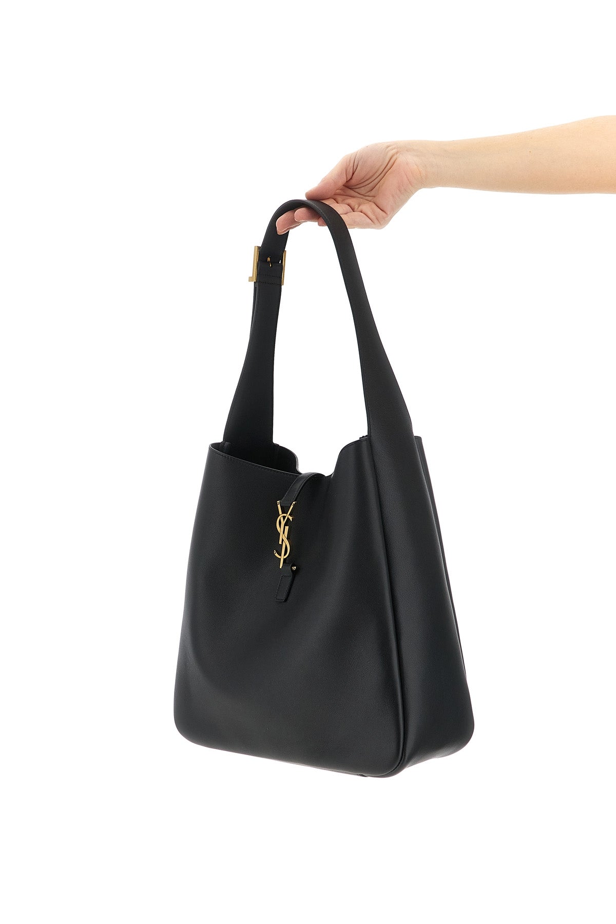 le 5 à 7 large leather shoulder bag