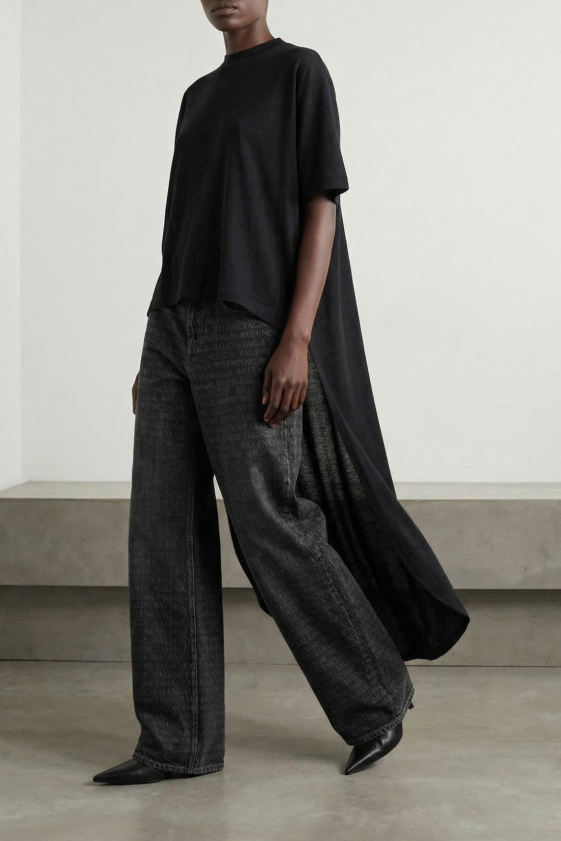 BALENCIAGA 25 used and wrinkled cotton denim jeans