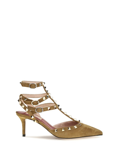 rockstud suede pumps