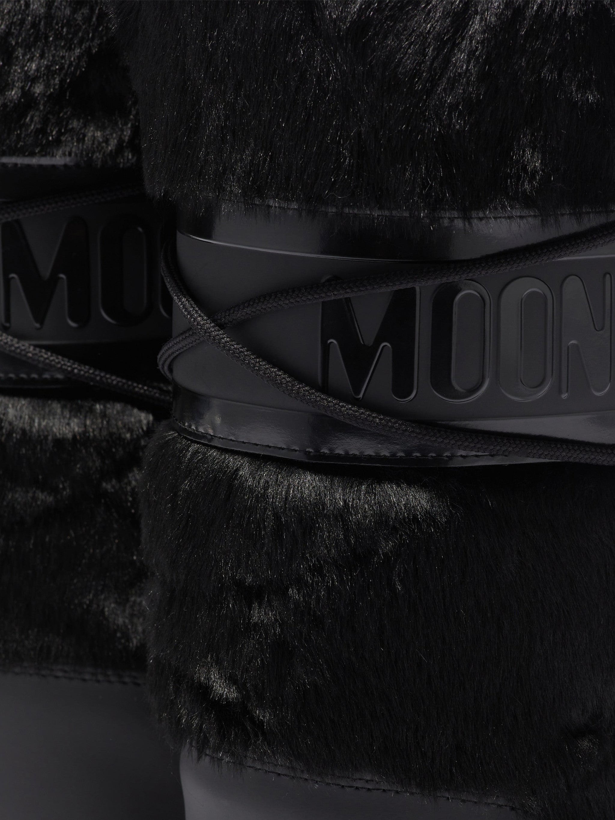 black icon boot in faux fur