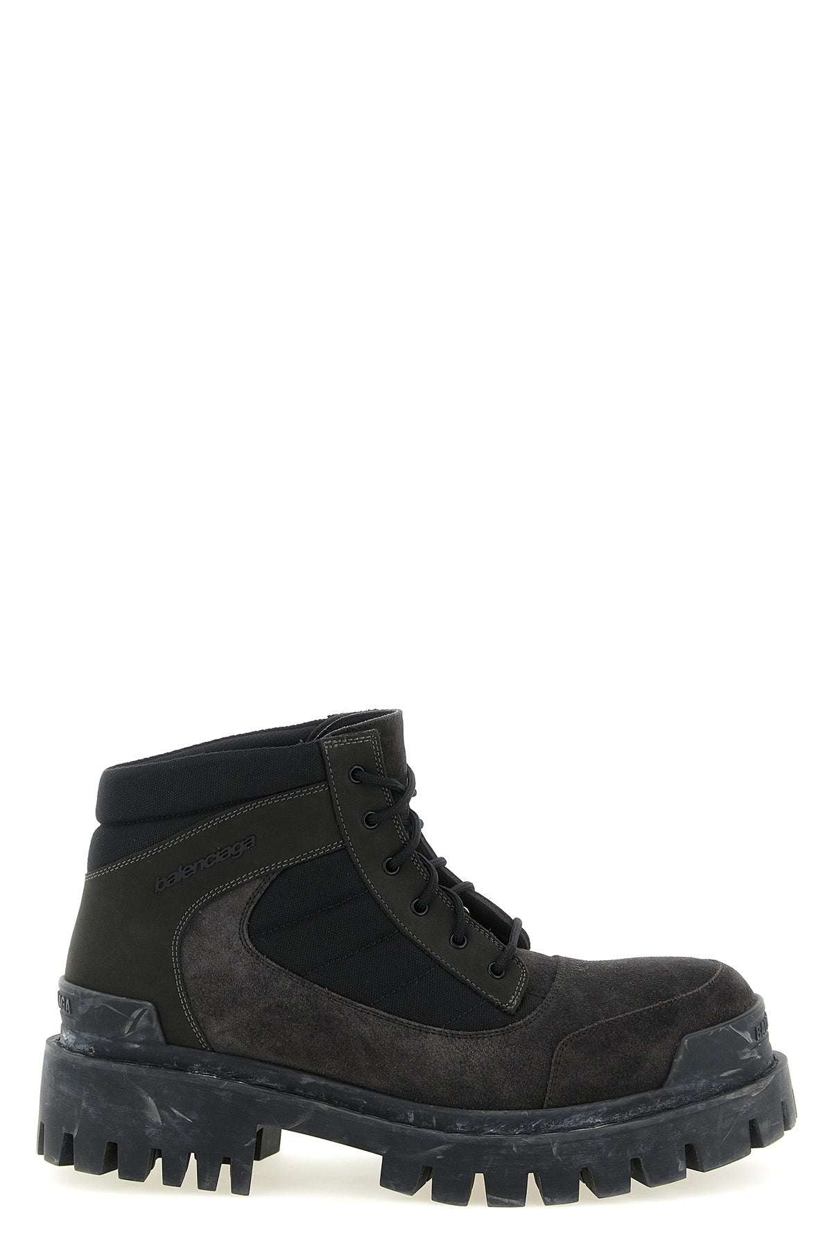 combat strike ankle boots in nubuck