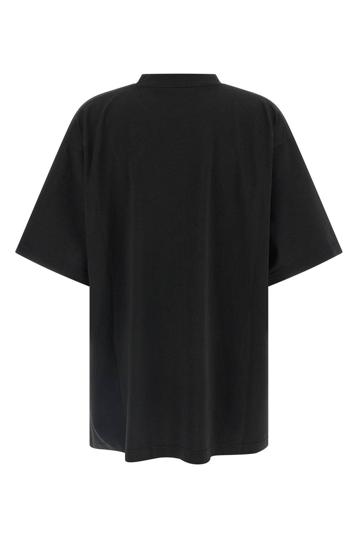 the balenciaga oversize t-shirt redefines contemporary streetwear through bold v