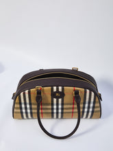 BURBERRY OS highlands bowling bag
