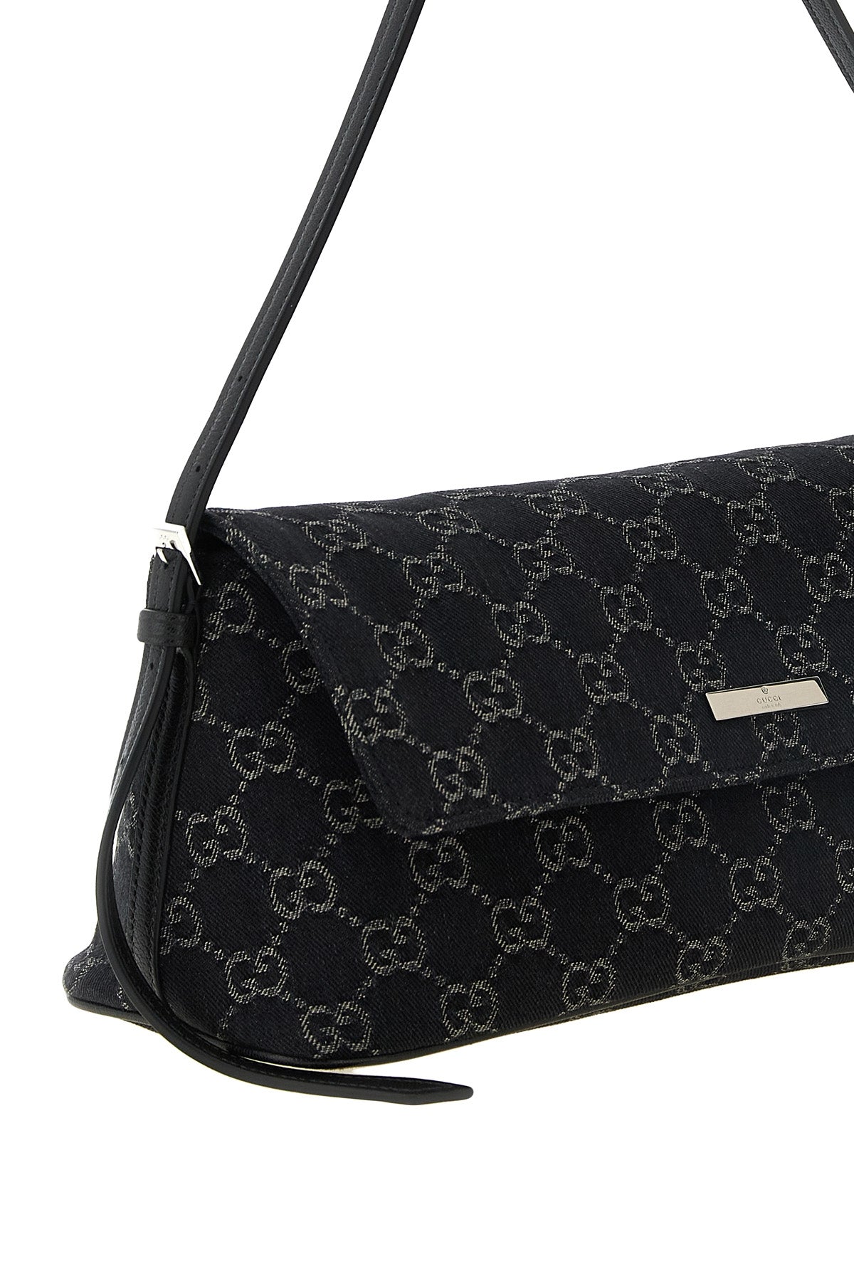 the gucci madison medium shoulder bag defines contemporary aesthetics through