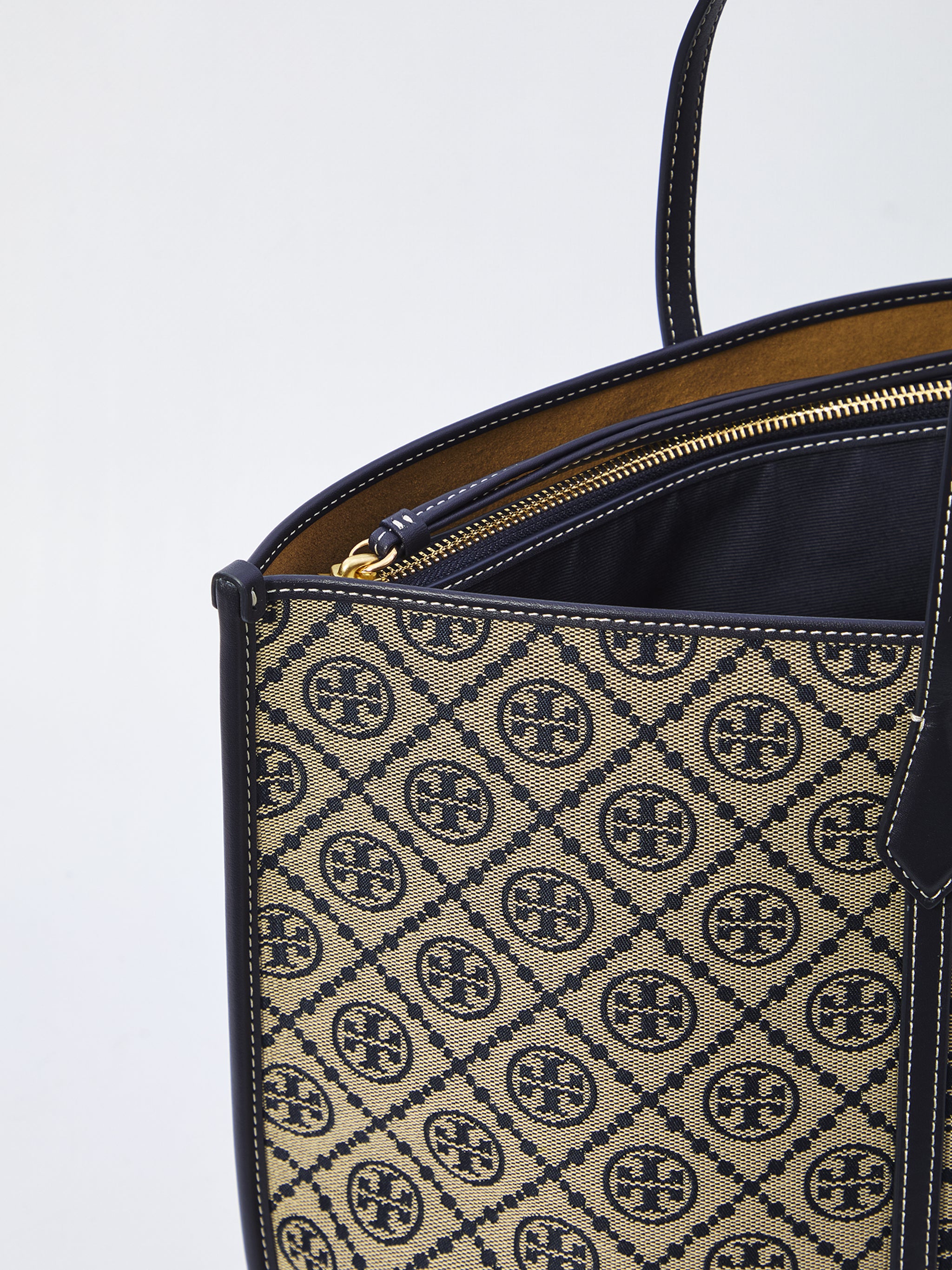 perry t monogram shopping bag