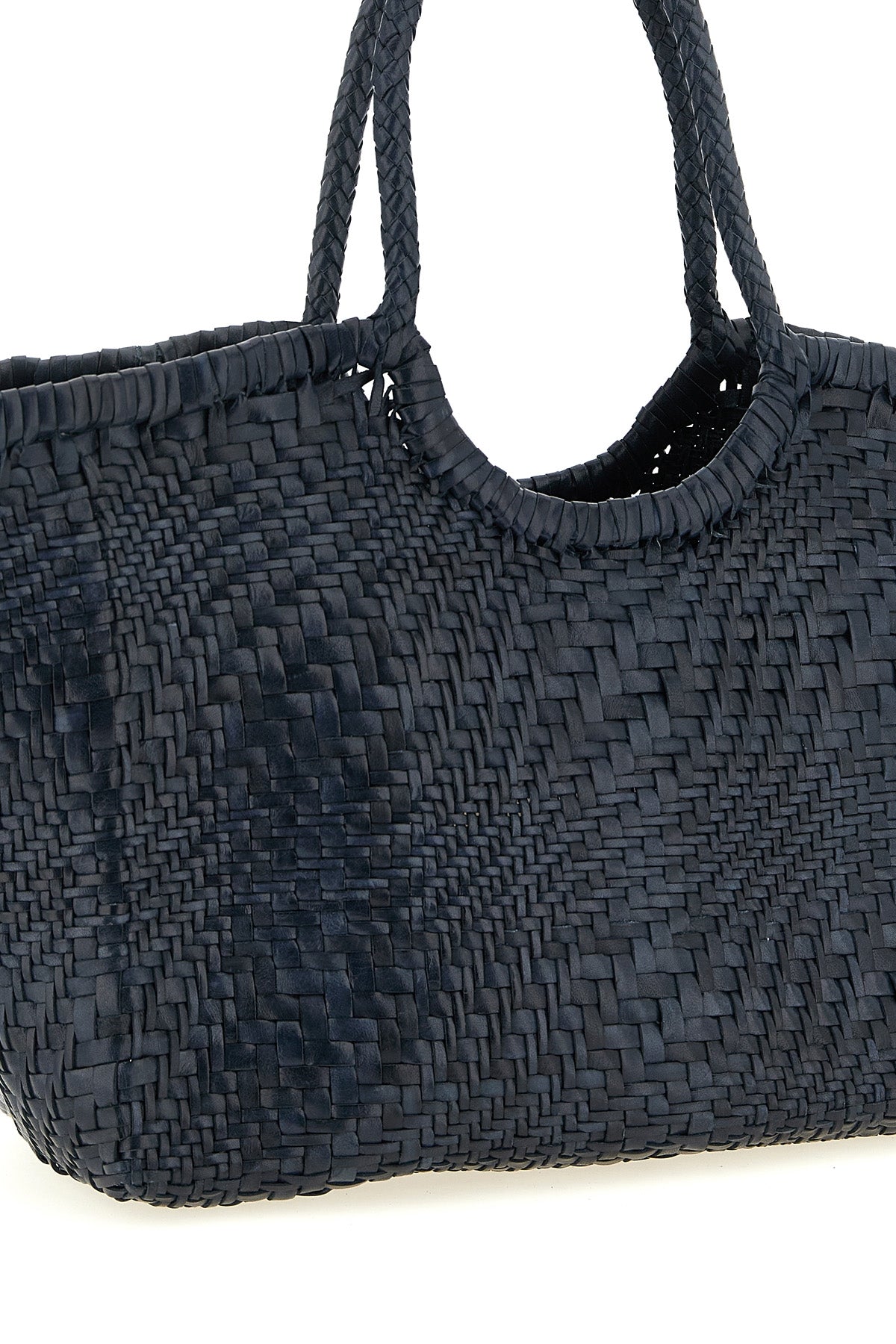 the handbag dragon diffusion nantucket optical stands out for its complex crafts