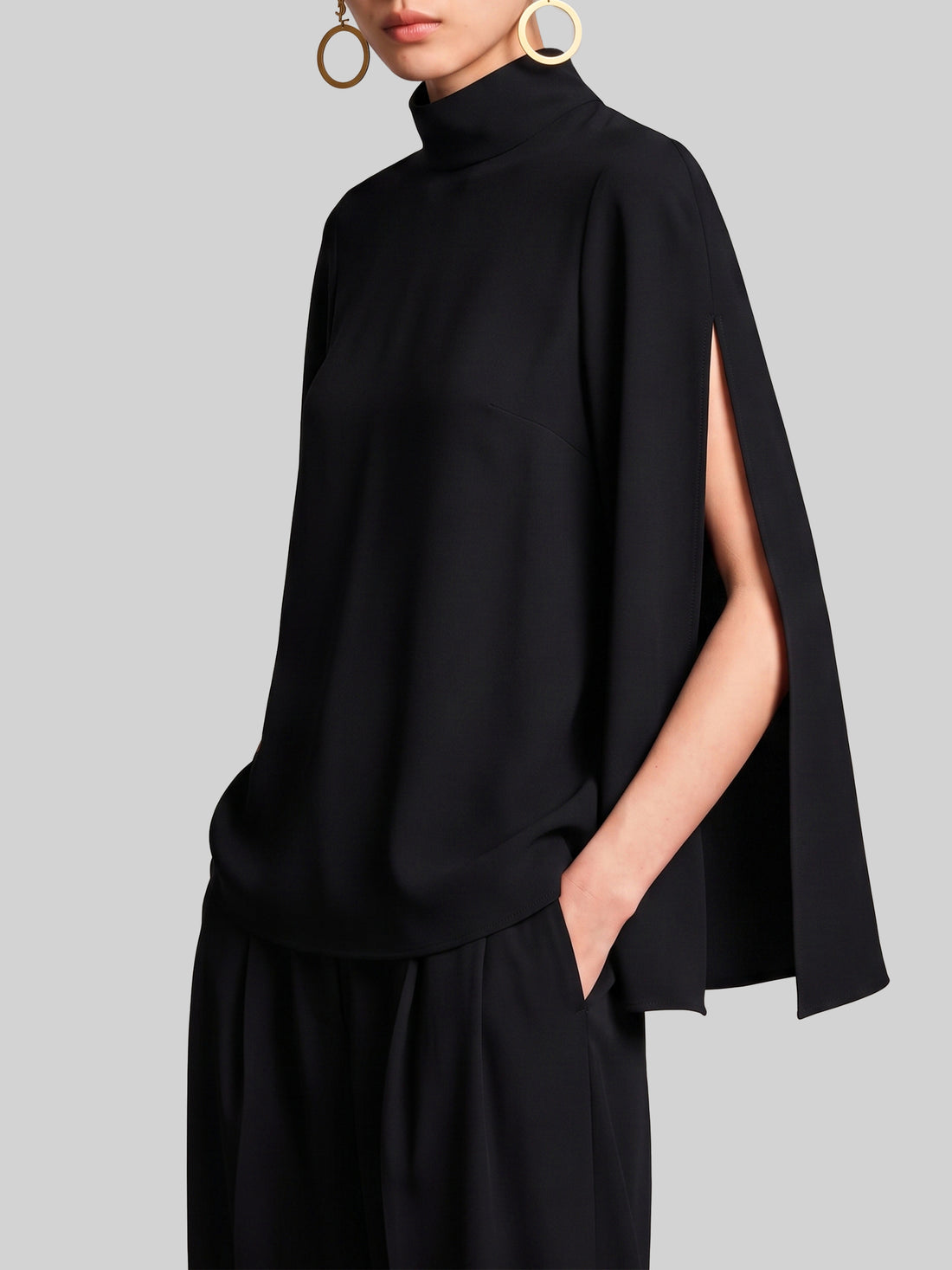 SUTTON NEW YORK 44 split sleeves bell top
