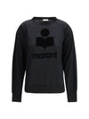 long-sleeved sweatshirt
