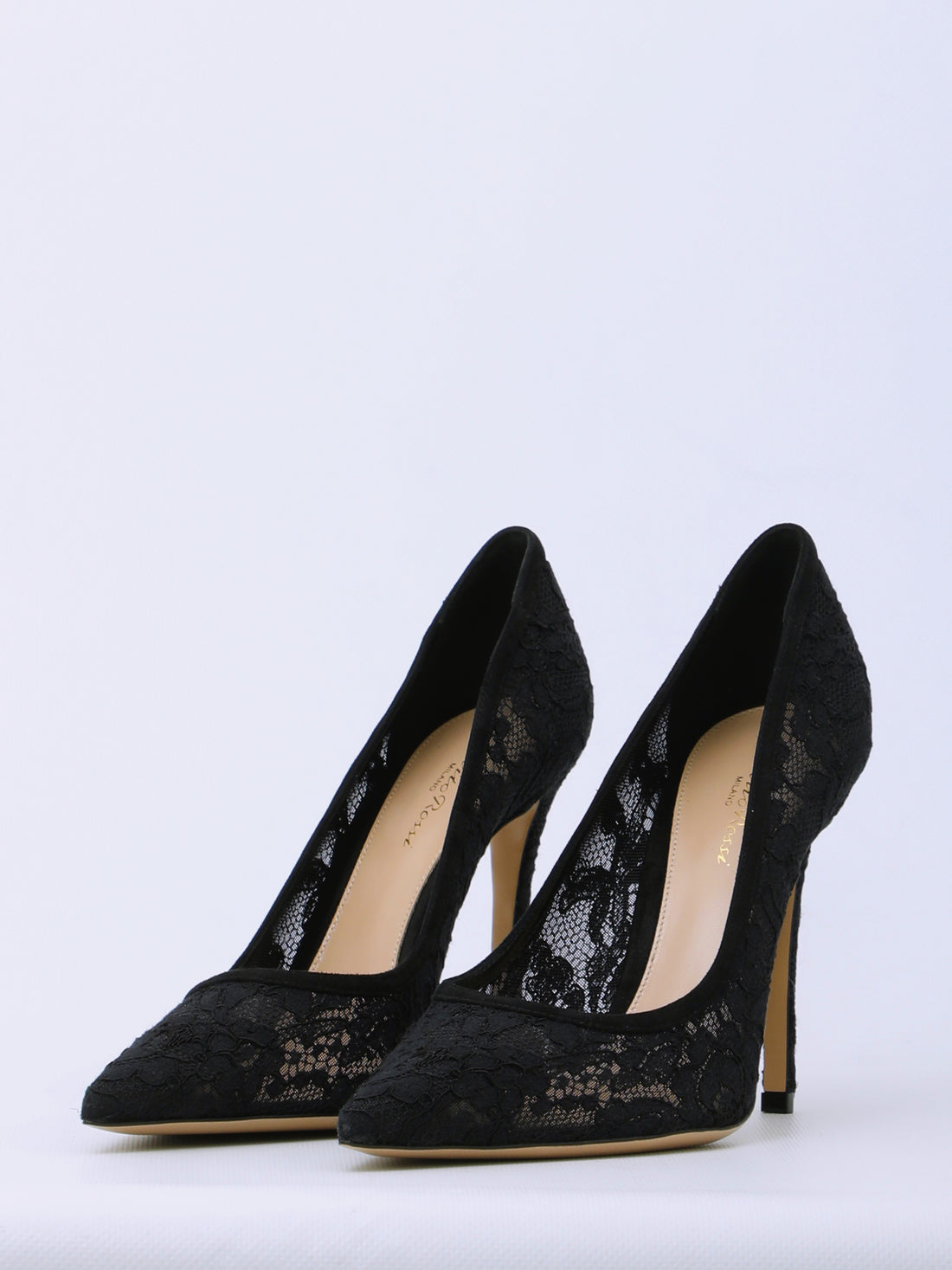 GIANVITO ROSSI 36 claudia lyon 100  lace pumps