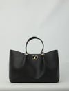 large vlogo signature tote bag