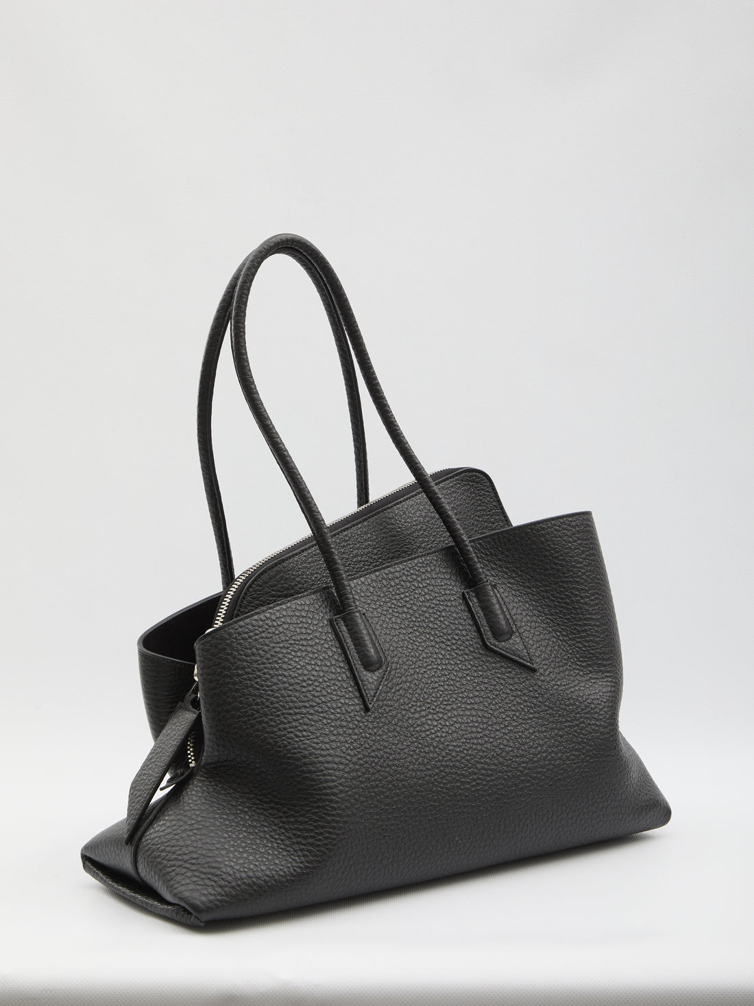 THE ATTICO OS la passeggiata top handle black medium 
