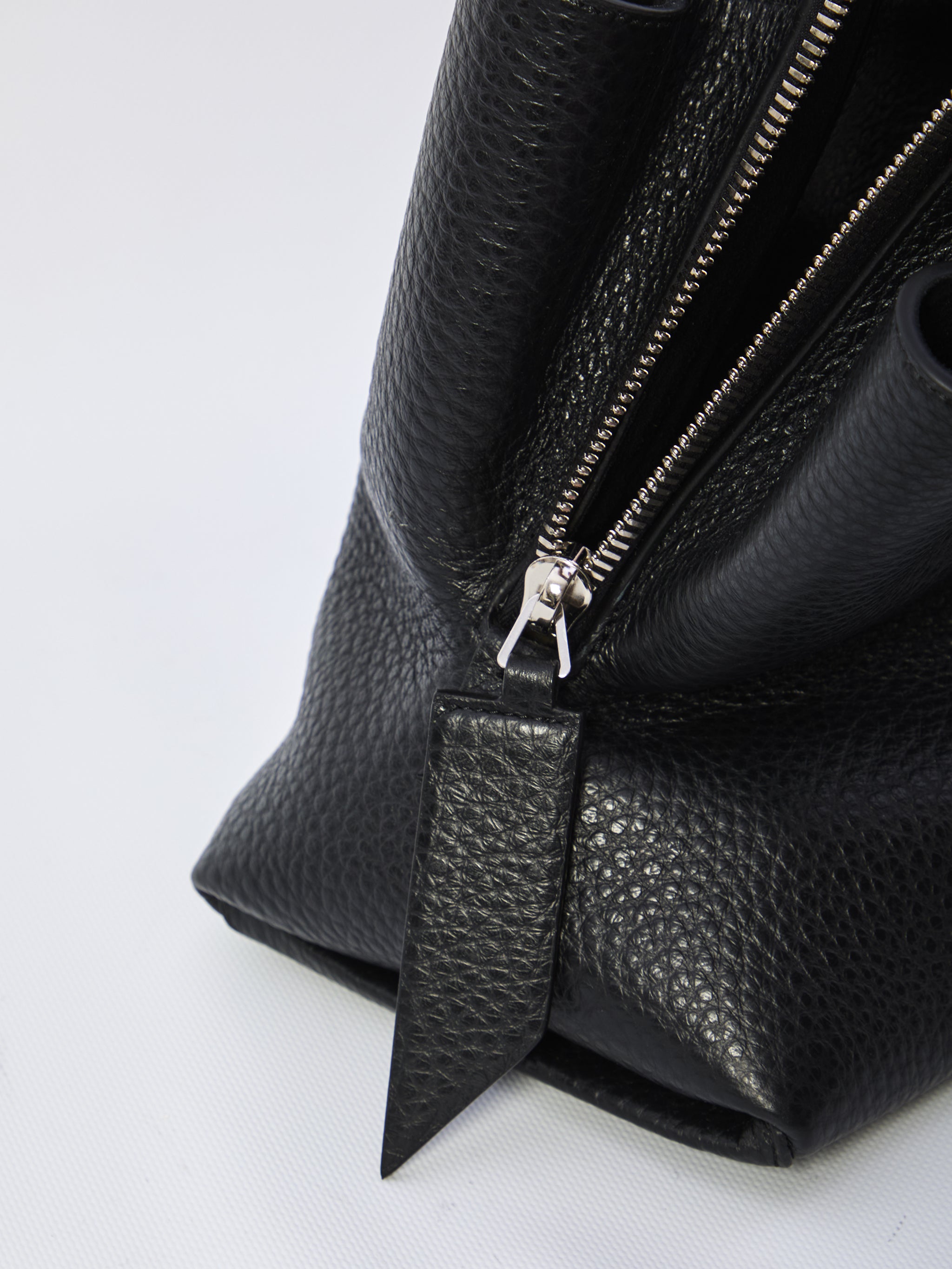 la passeggiata top handle black medium