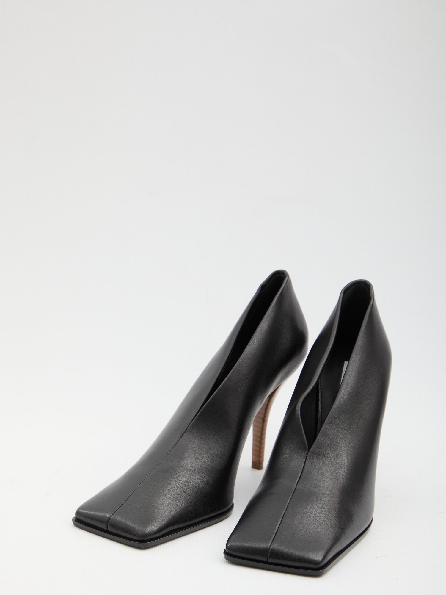 ALAIA 36 soft square pumps