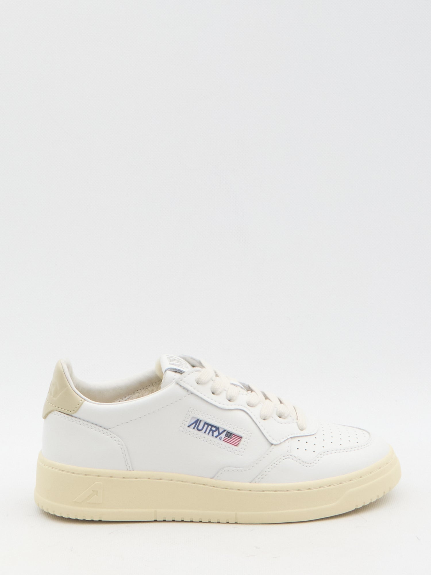 AUTRY 36 medalist low sneakers 
