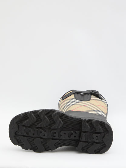 BURBERRY 36 check rainboots 