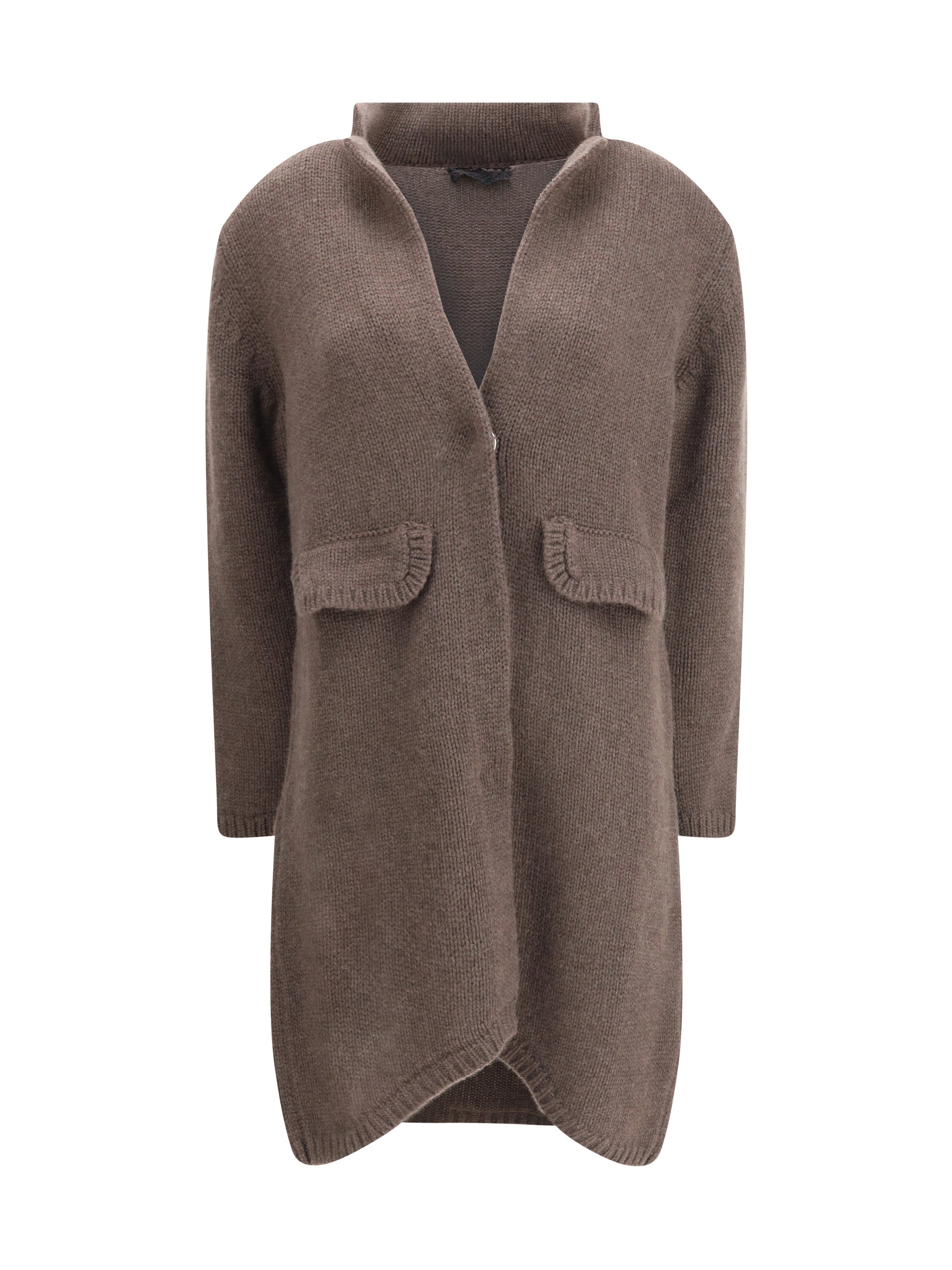 ELLA L semi-long sweater with a front hook-and-eye closure