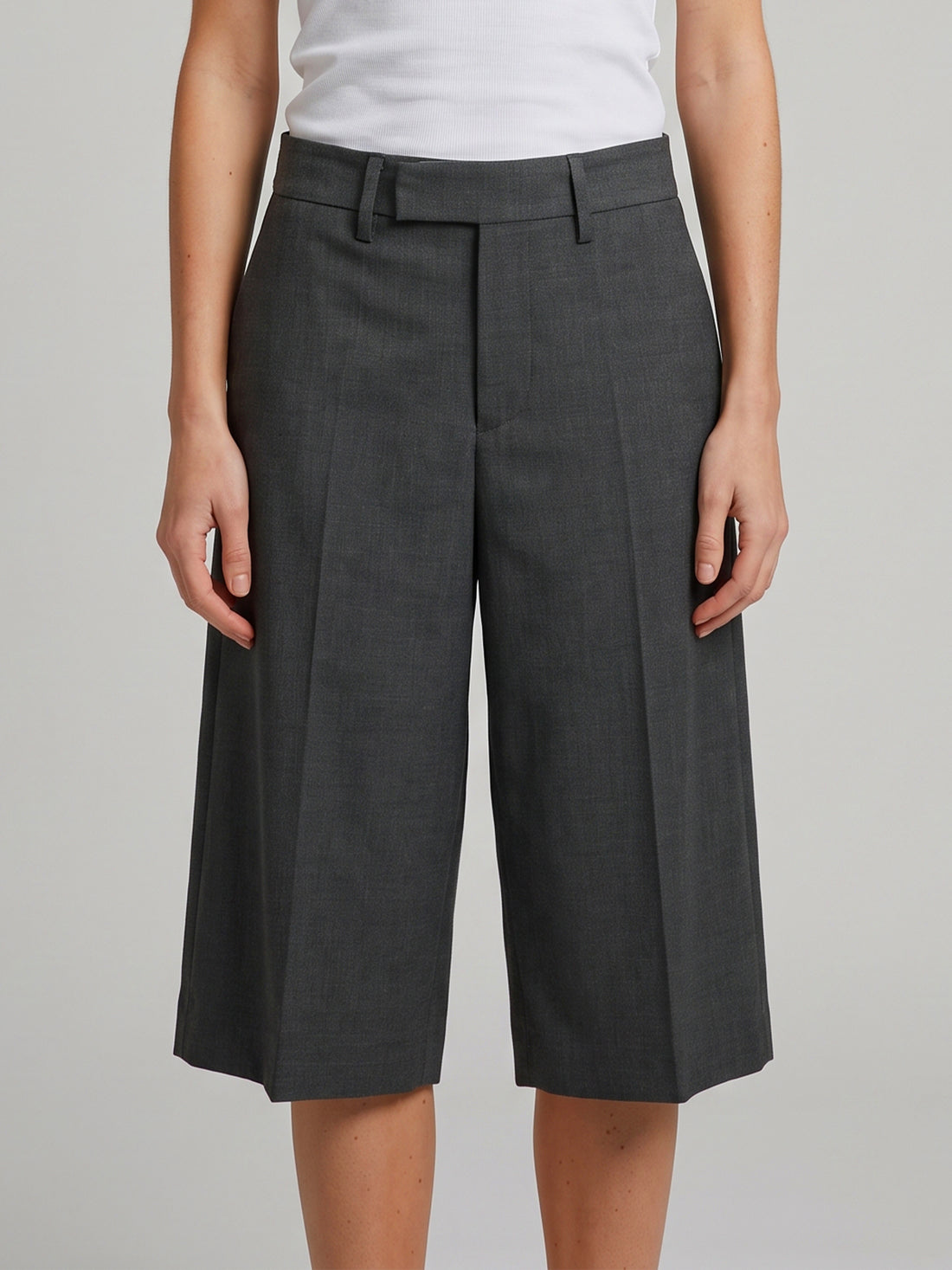 SUTTON NEW YORK 44 anthracite stretch canvas bermuda shorts