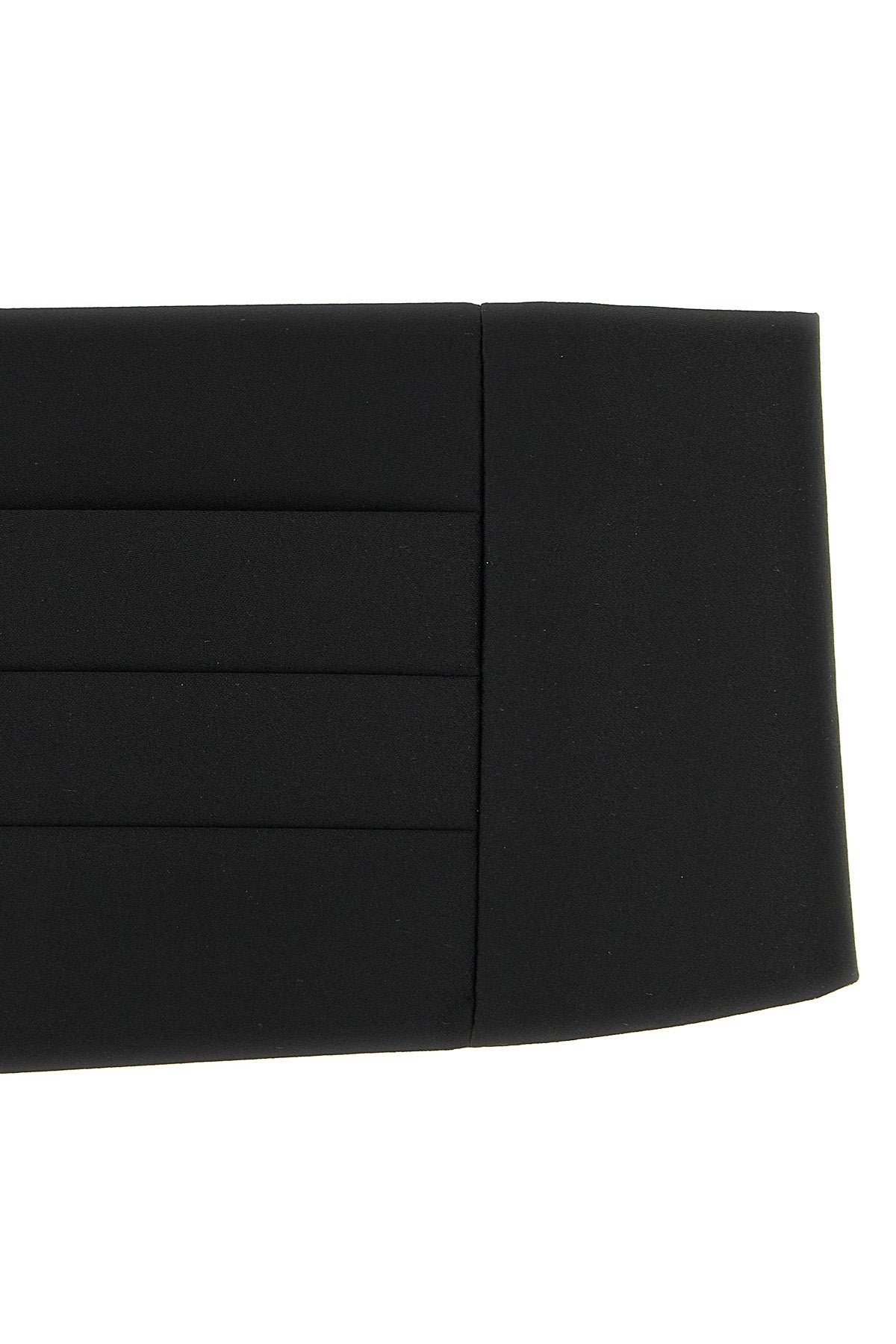 tuxedo band in pleated satin