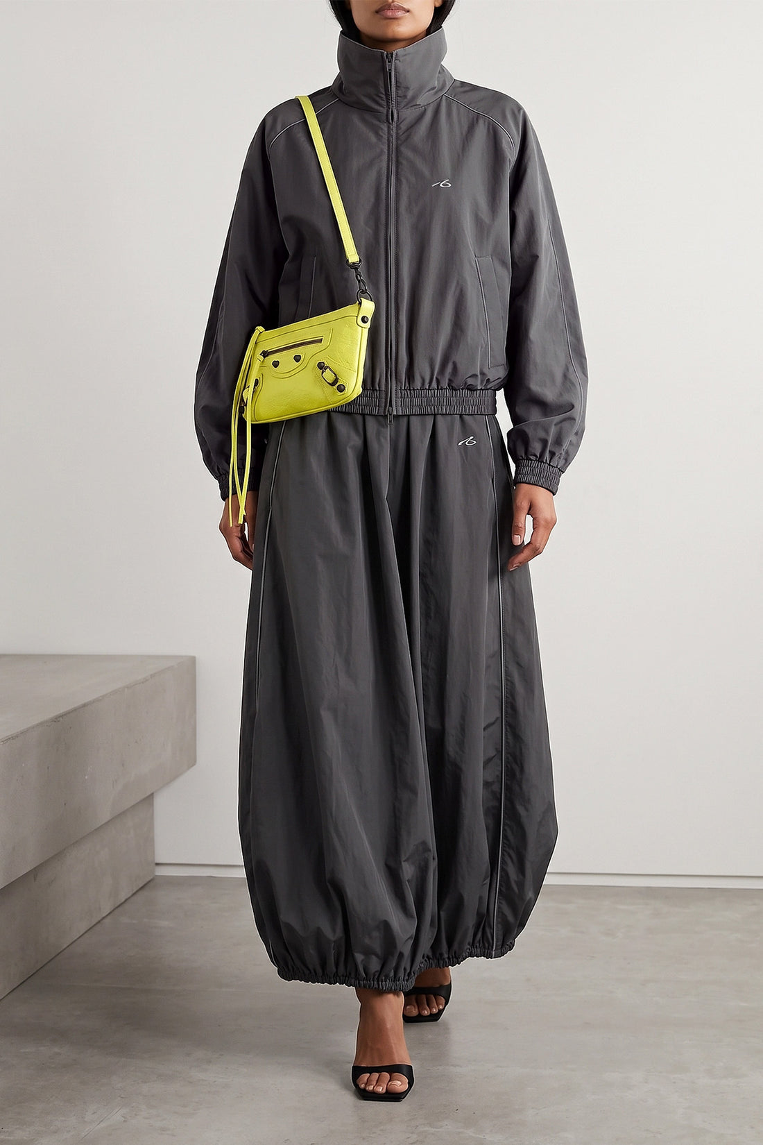 BALENCIAGA 38 the balenciaga sweatshirt redefines the codes of sportswear through sculptural v