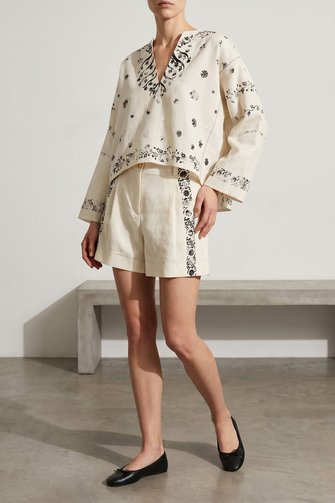 ALBERTA FERRETTI 38 pure linen shorts